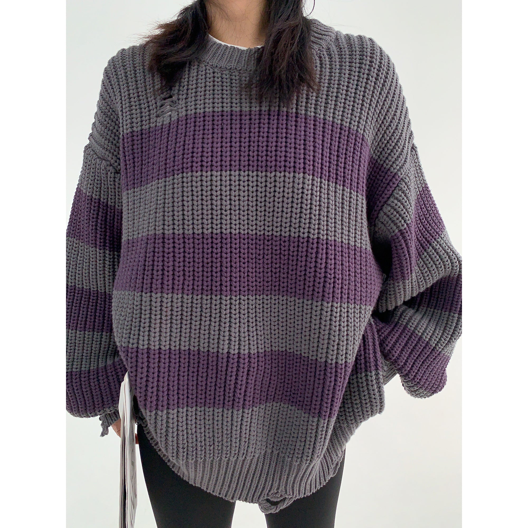 Thick Stripe Crew Neck Ripped Sweater MW9609