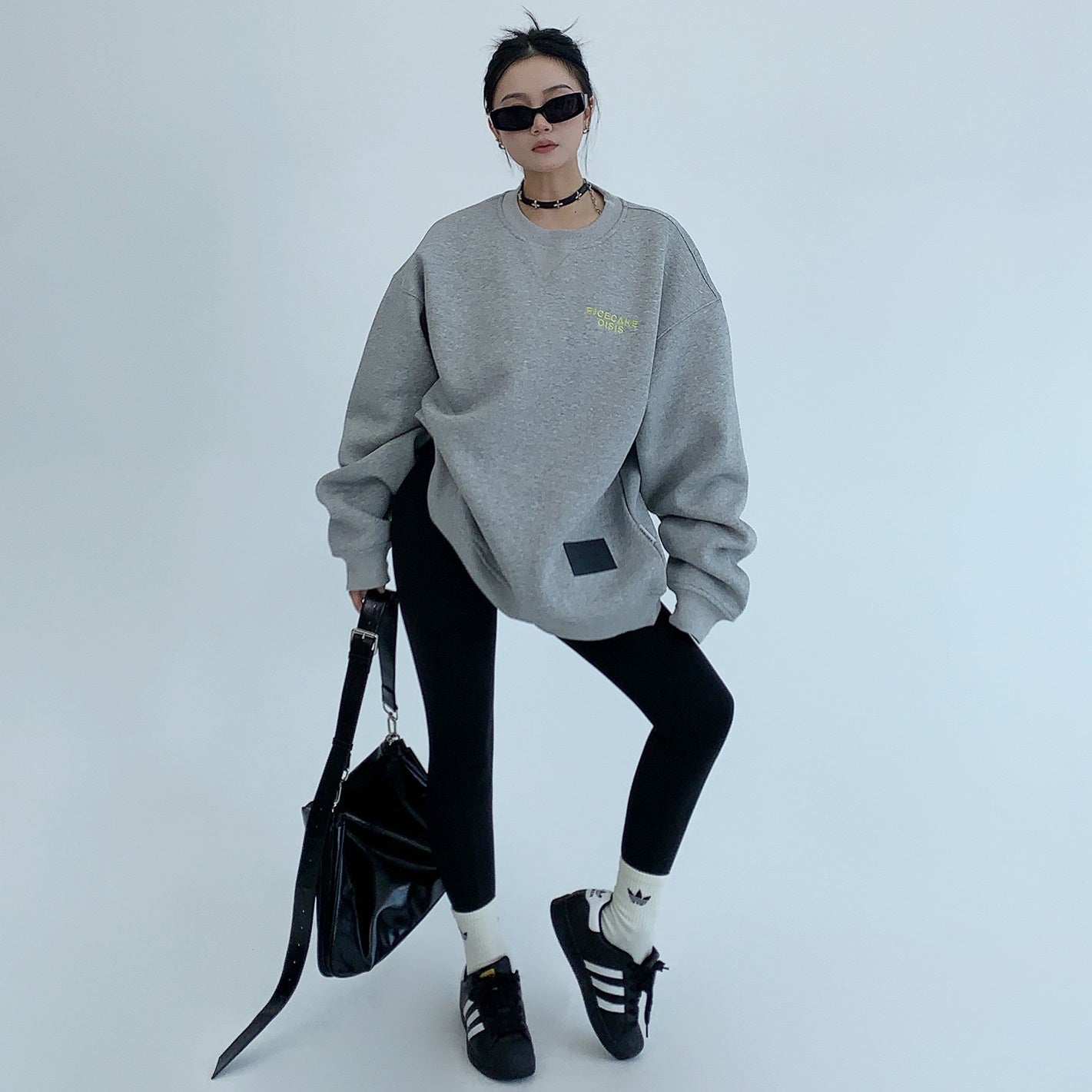 Oversize Embroidered No.5 Crewneck Sweat MW9353