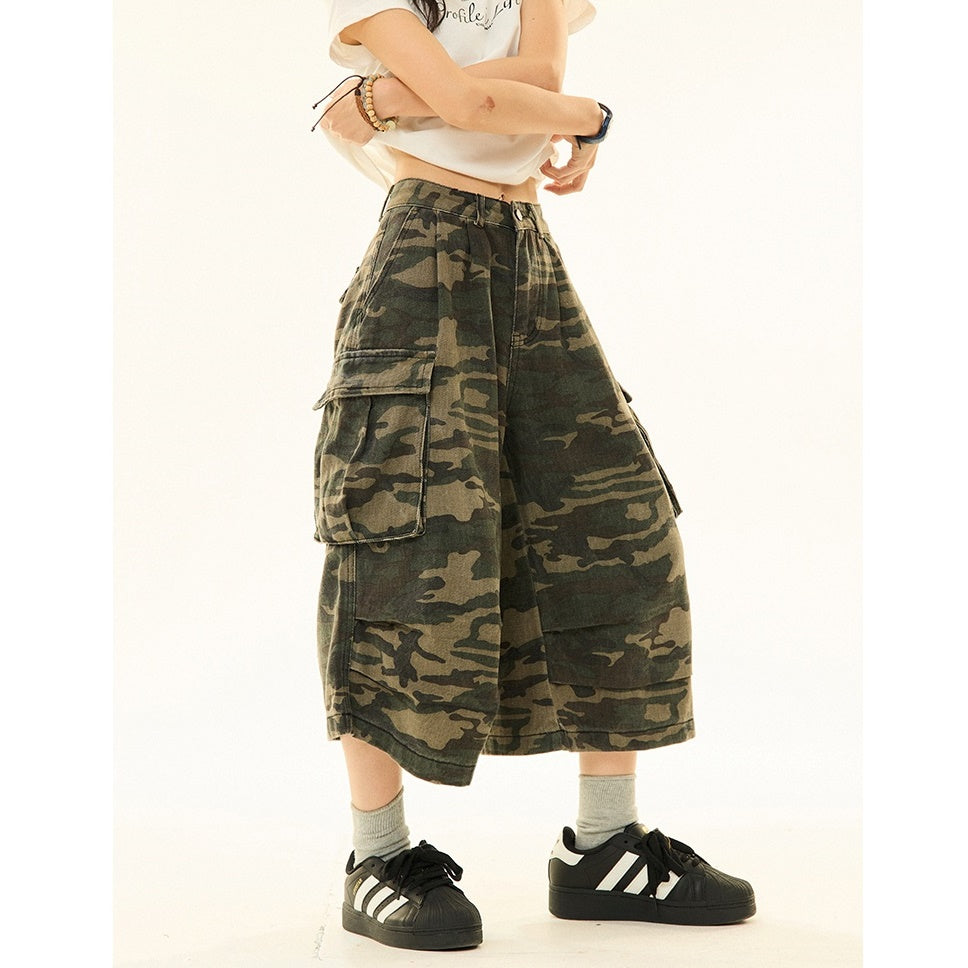 Camouflage Loose Straight Cropped Cargo Pants MW9265