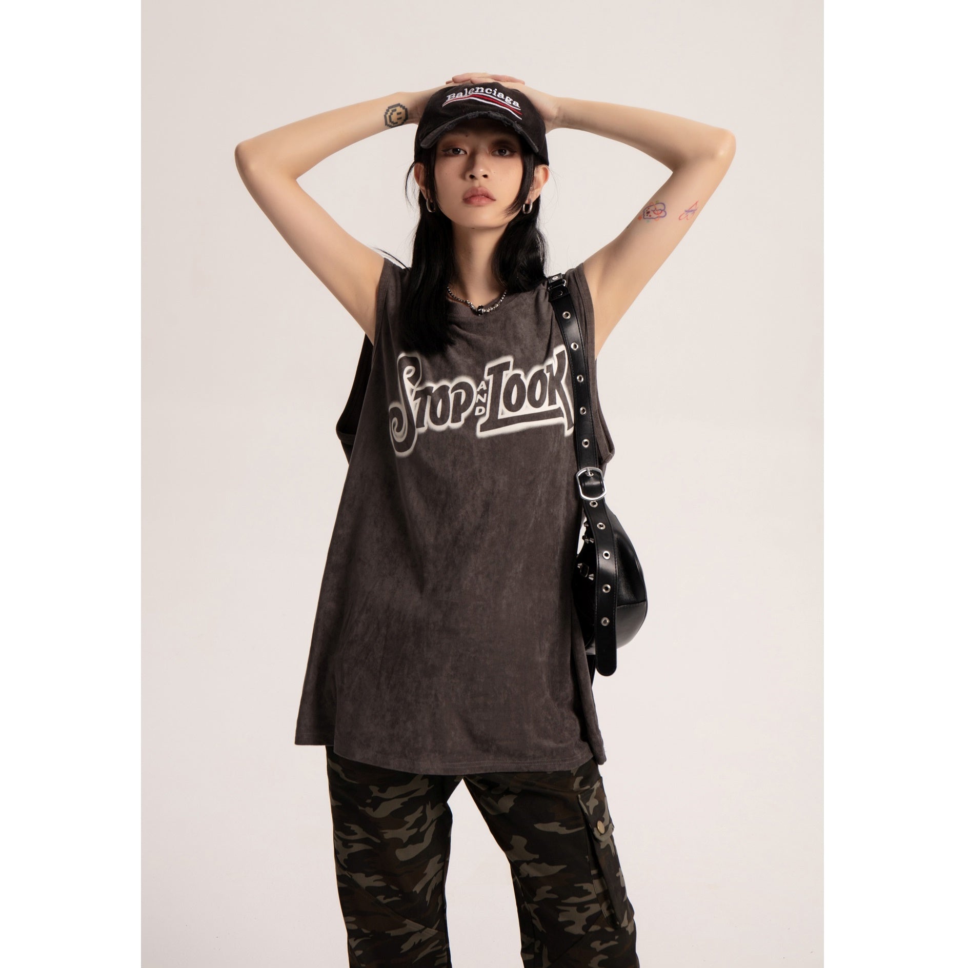 Color-changing Letter Suede Touch Sleeveless T-shirt EZ127