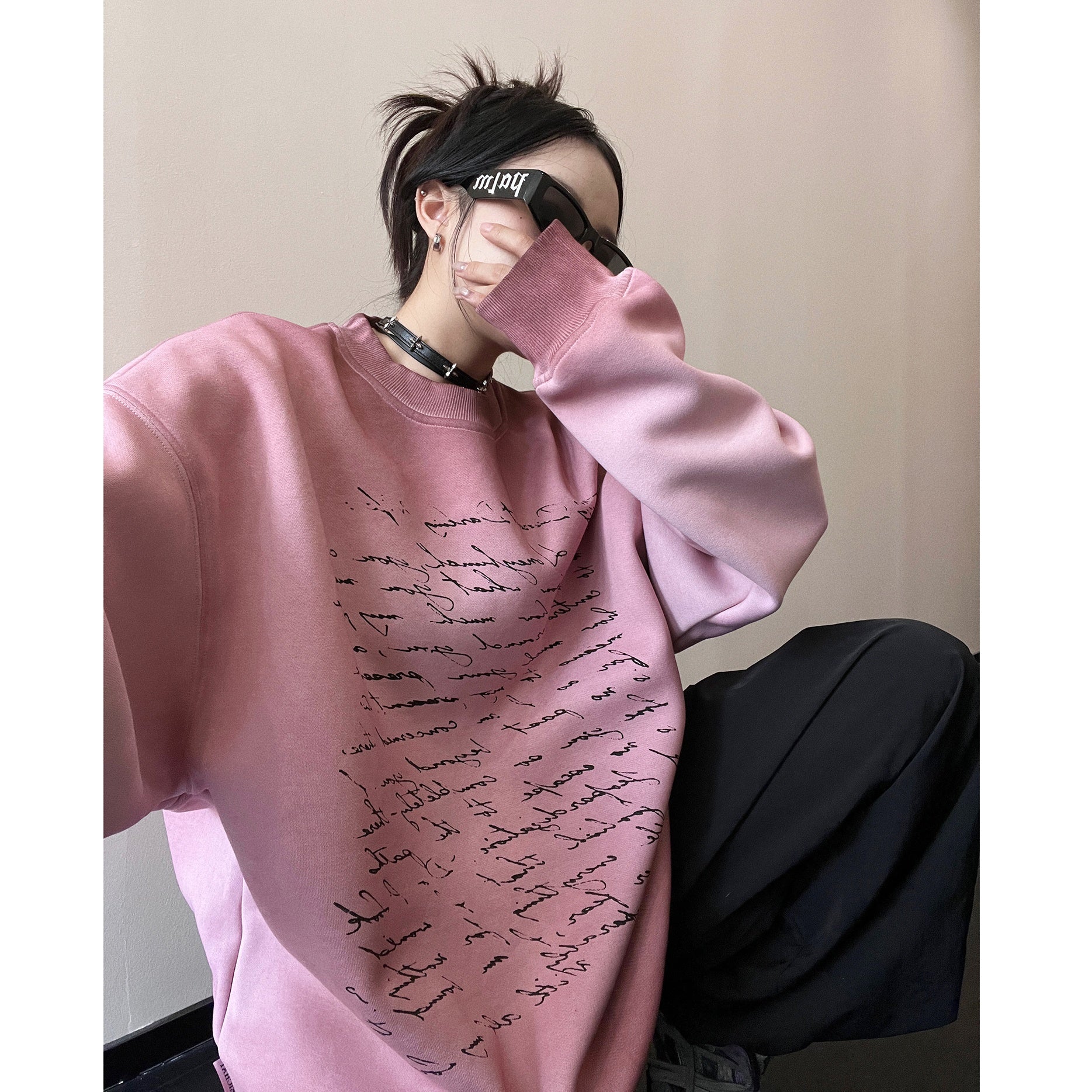 Gradation Washed Distressed Print Crewneck Sweat MW9293