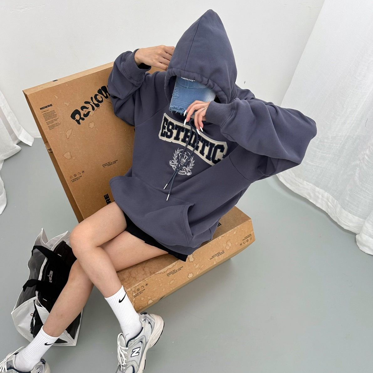 College Style Appliqué Embroidery Hoodie AC7068