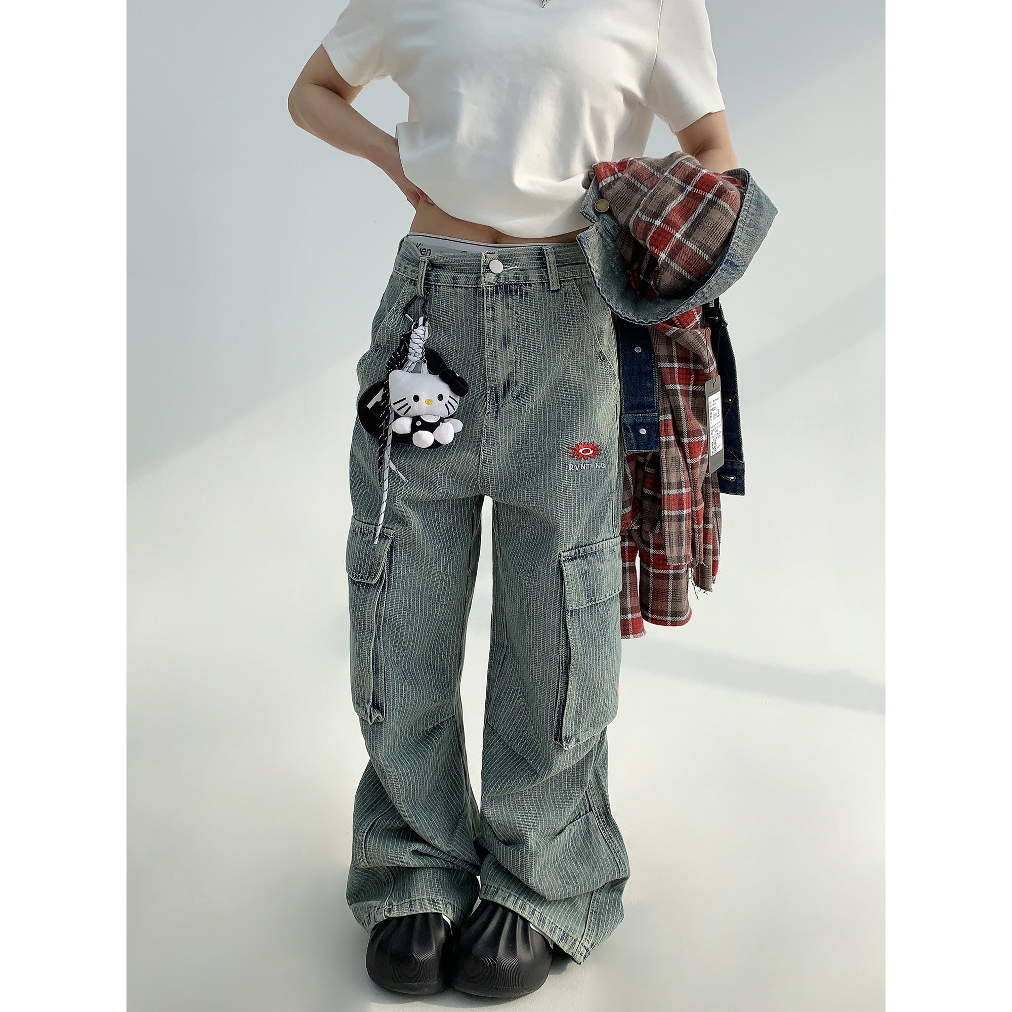 Distressed Stripe Denim Cargo Pants MW9812