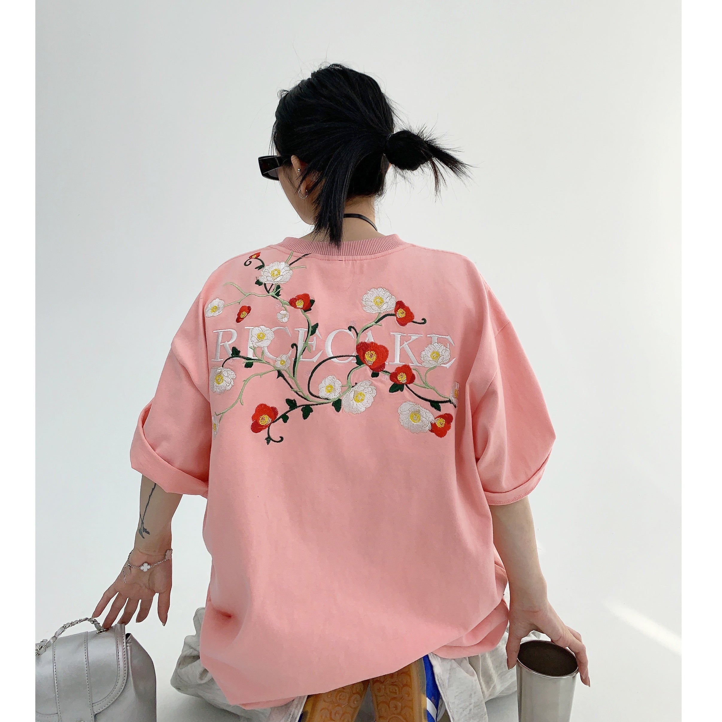 Niche Flower Embroidery T-Shirt MW9036