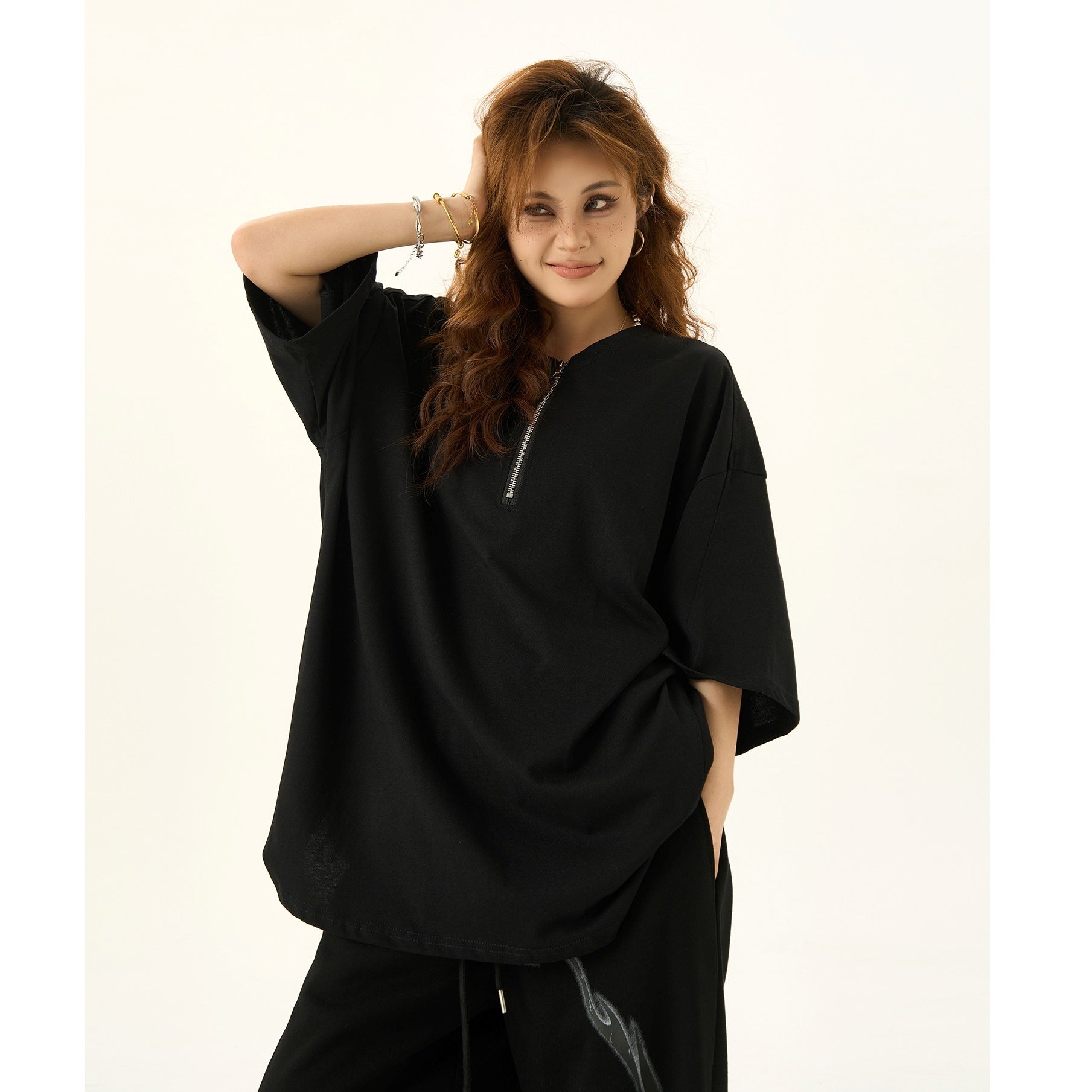 Half Zipper Design Wide Silhouette T-shirt HG7077