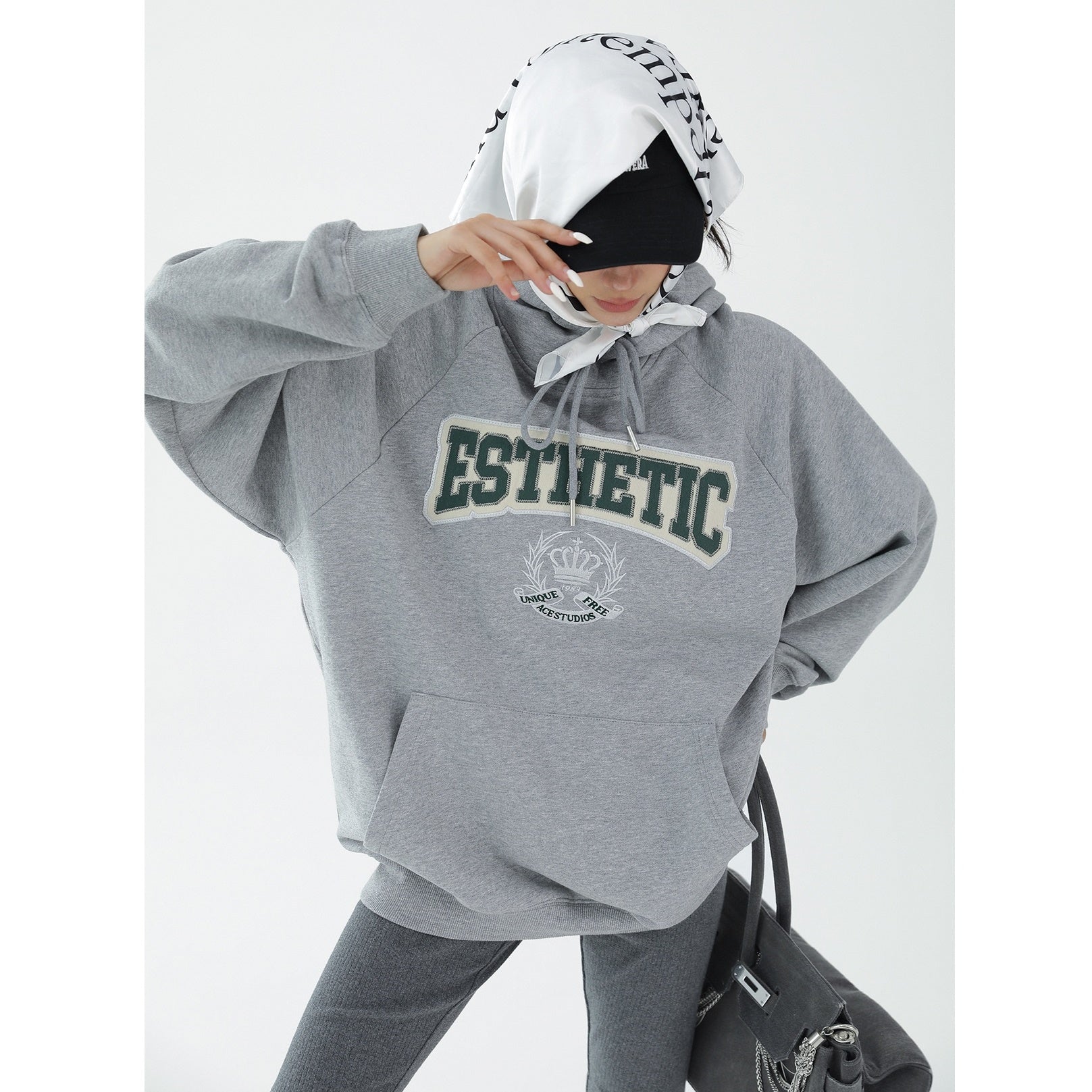 College Style Appliqué Embroidery Hoodie AC7068