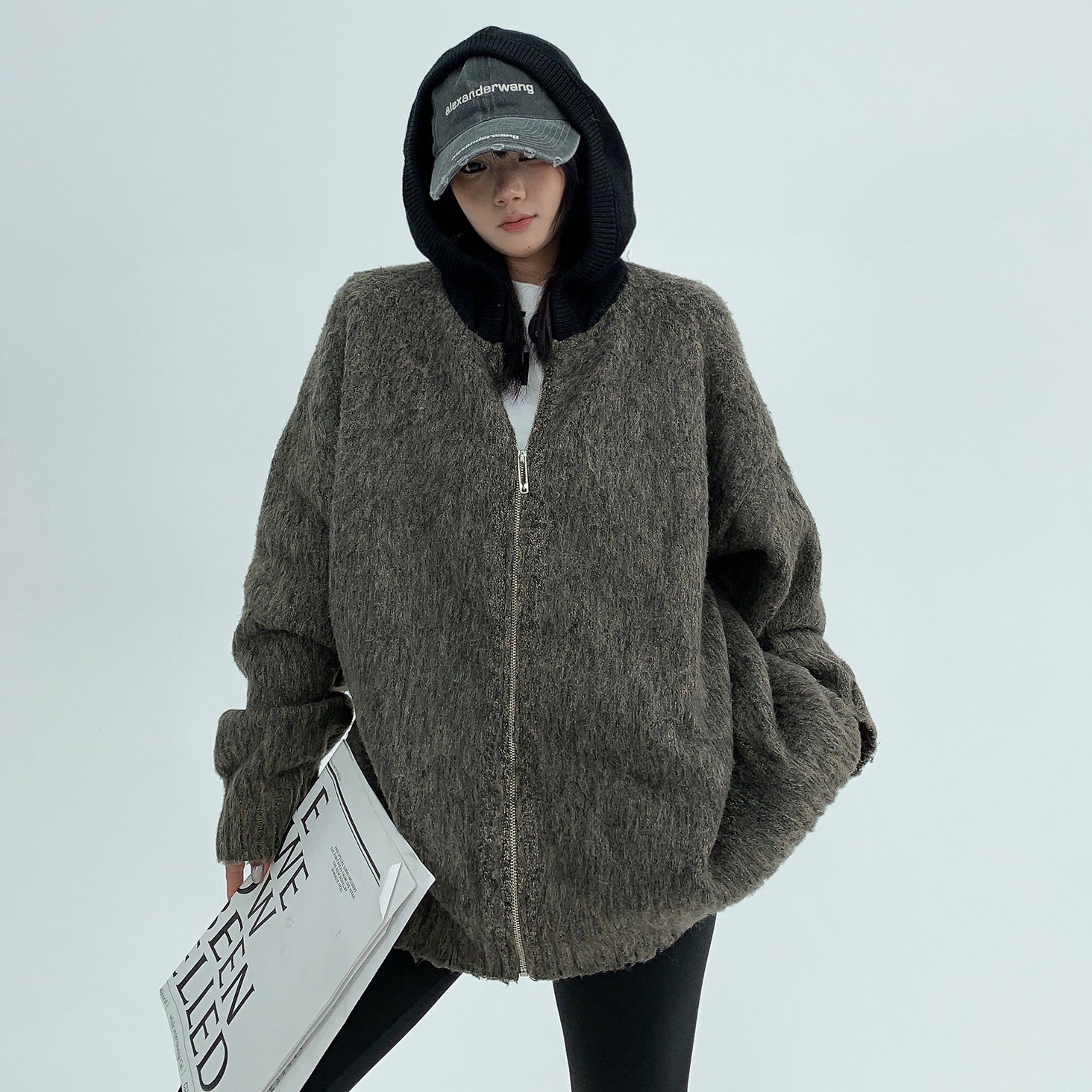 Bristles Contrast Thickened Knitted Hooded Jacket MW9612