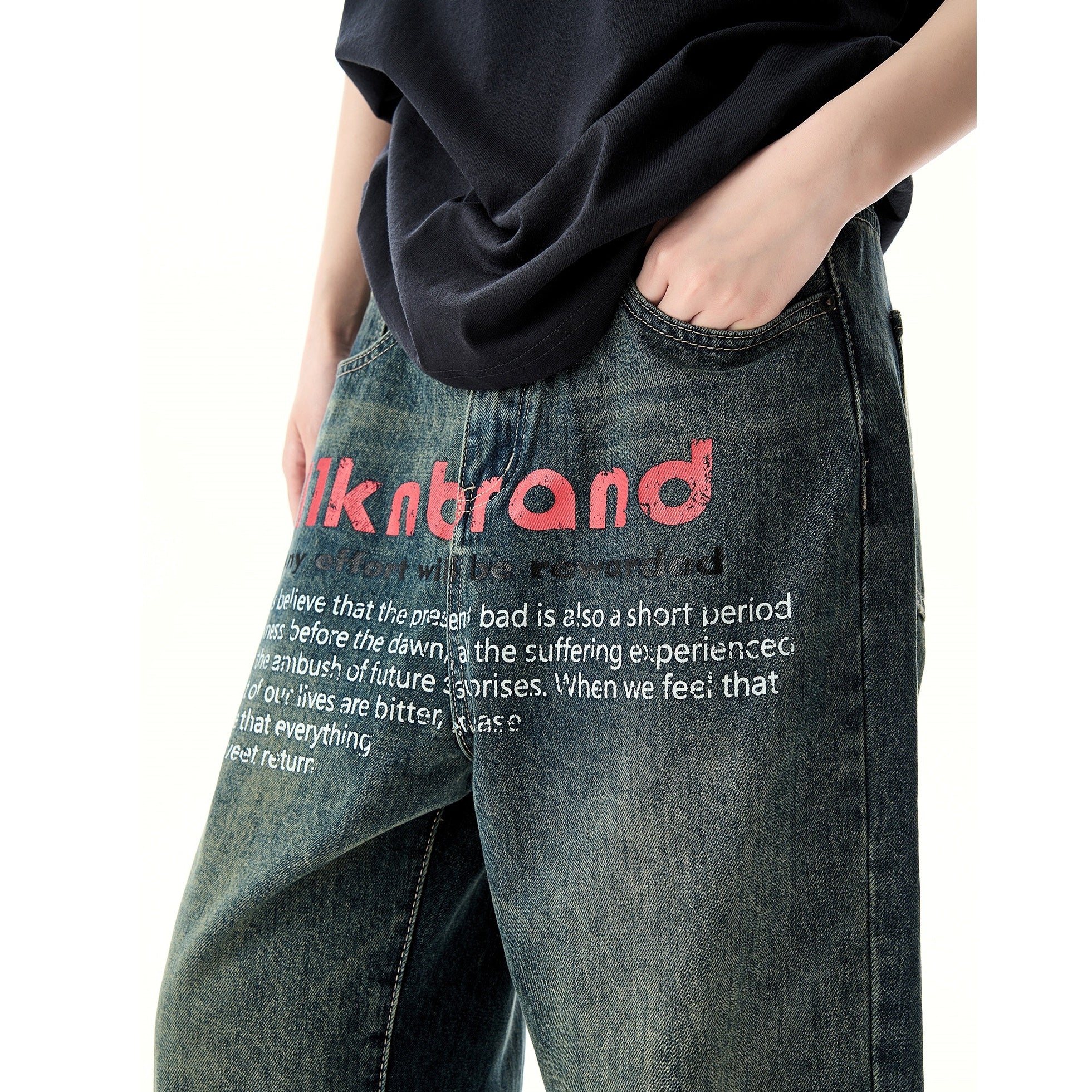 Niche Lettering Print Distressed Jeans HG7139