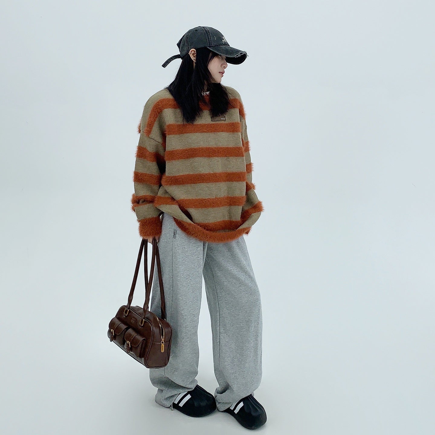 Plush Border Crewneck Sweater MW9793