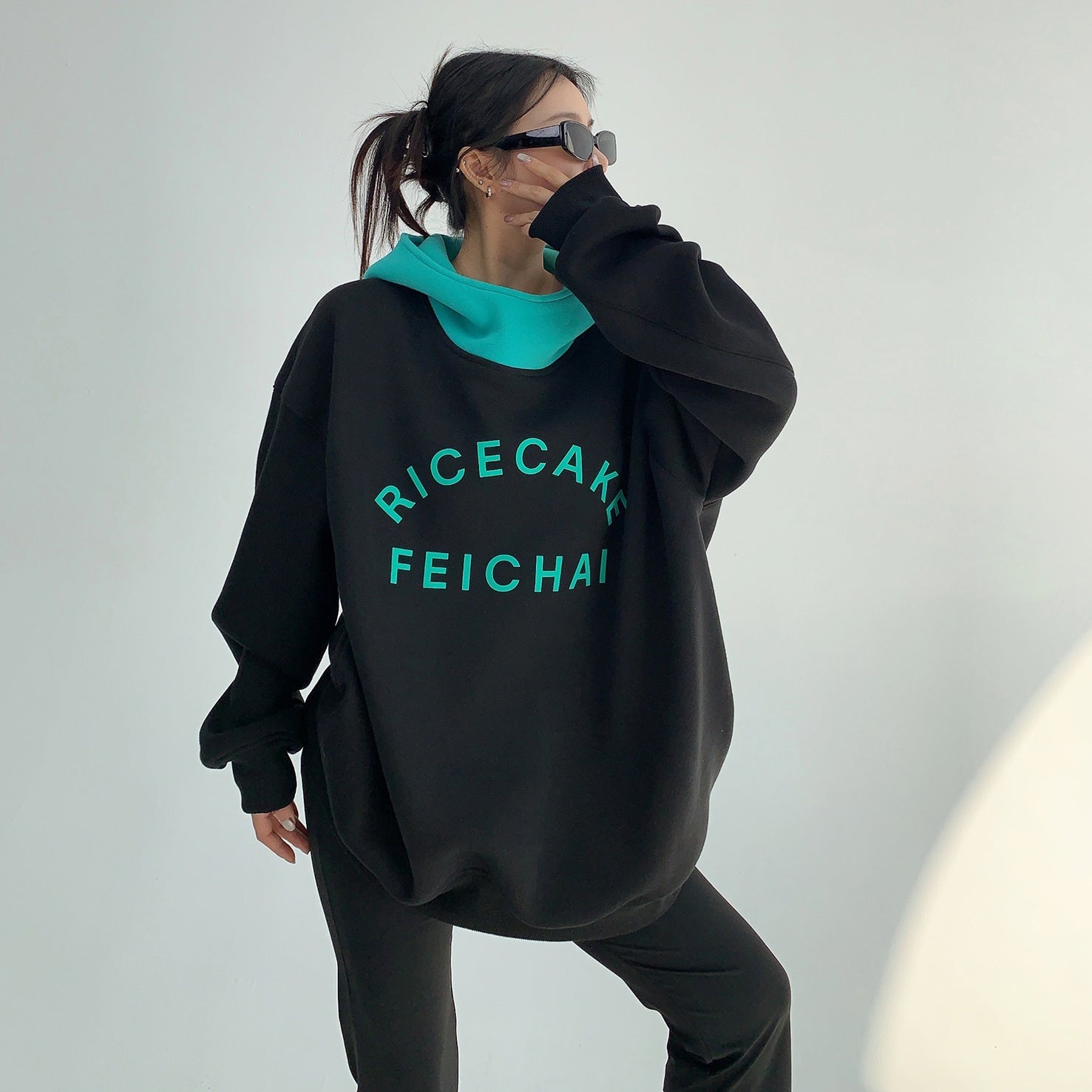 Contrast Stitching Lettering Hoodie MW9646