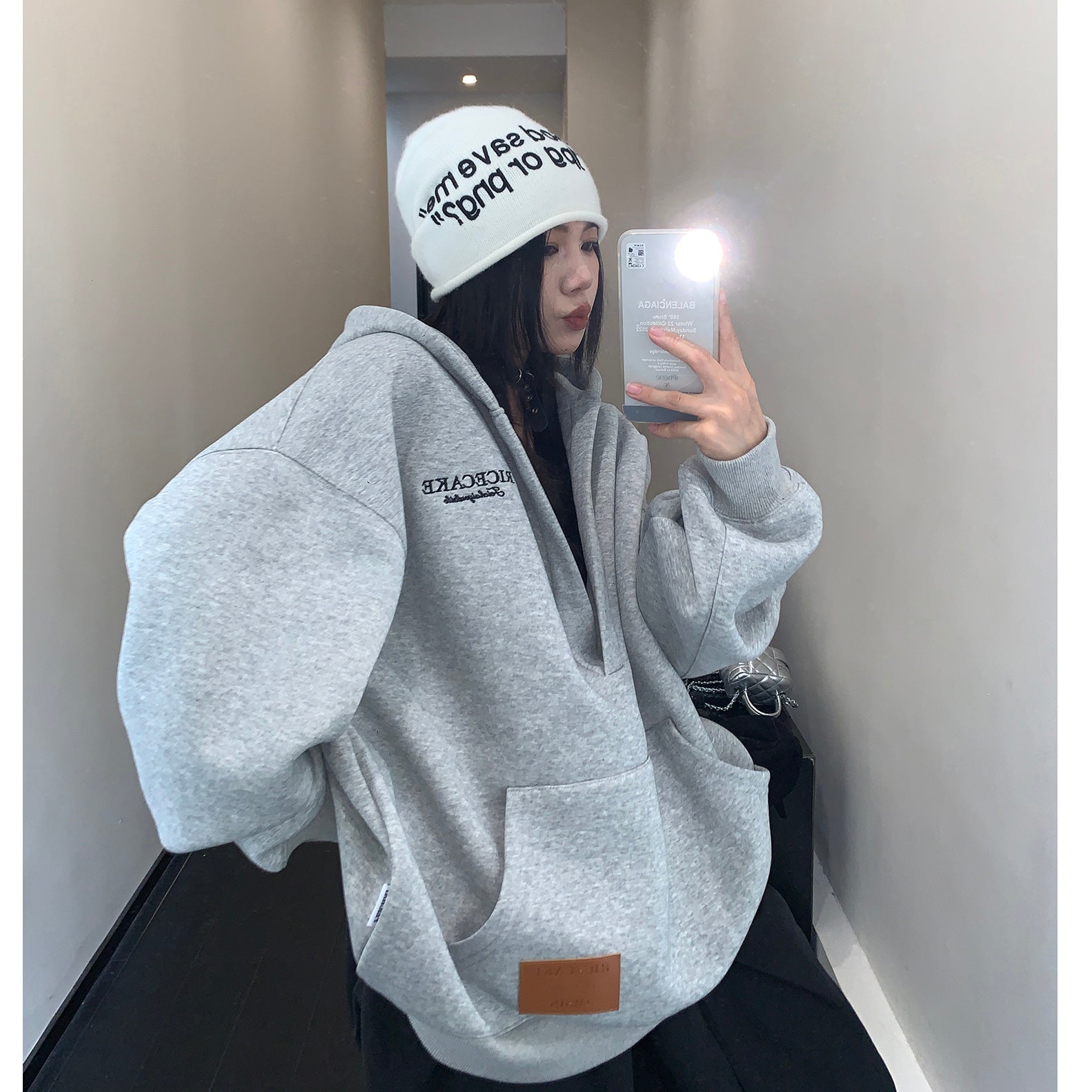 Lazy Loose Embroidered Large V-neck Hooded Sweat MW9350