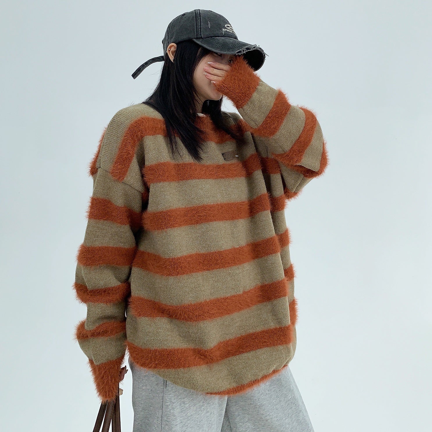 Plush Border Crewneck Sweater MW9793