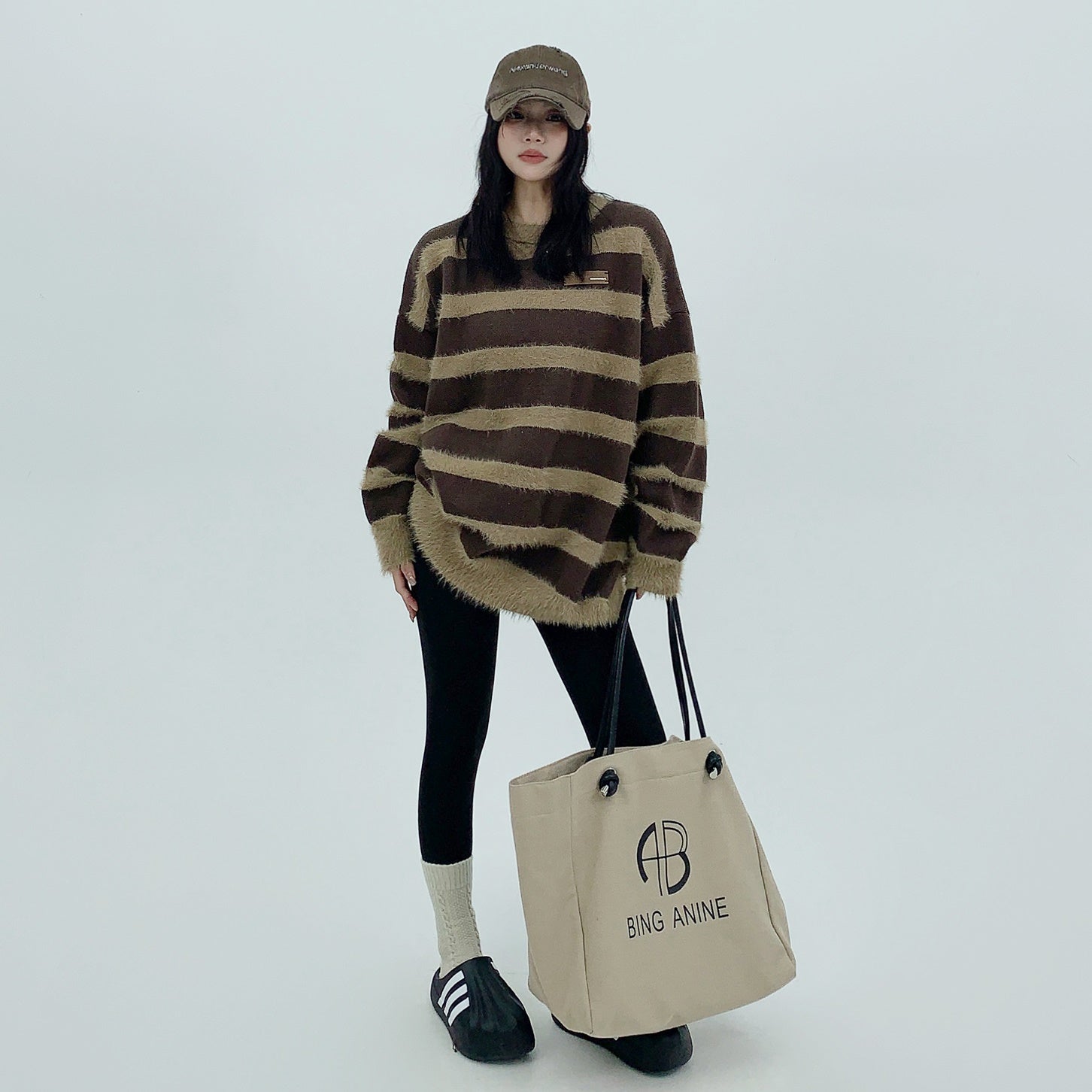 Plush Border Crewneck Sweater MW9793