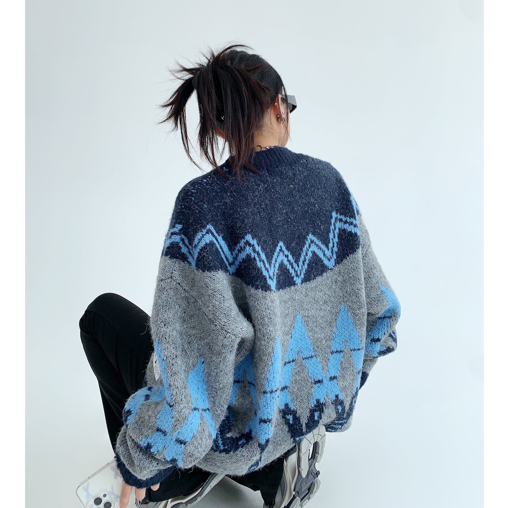 Retro Nordic Style Loose Crewneck Sweater MW9543