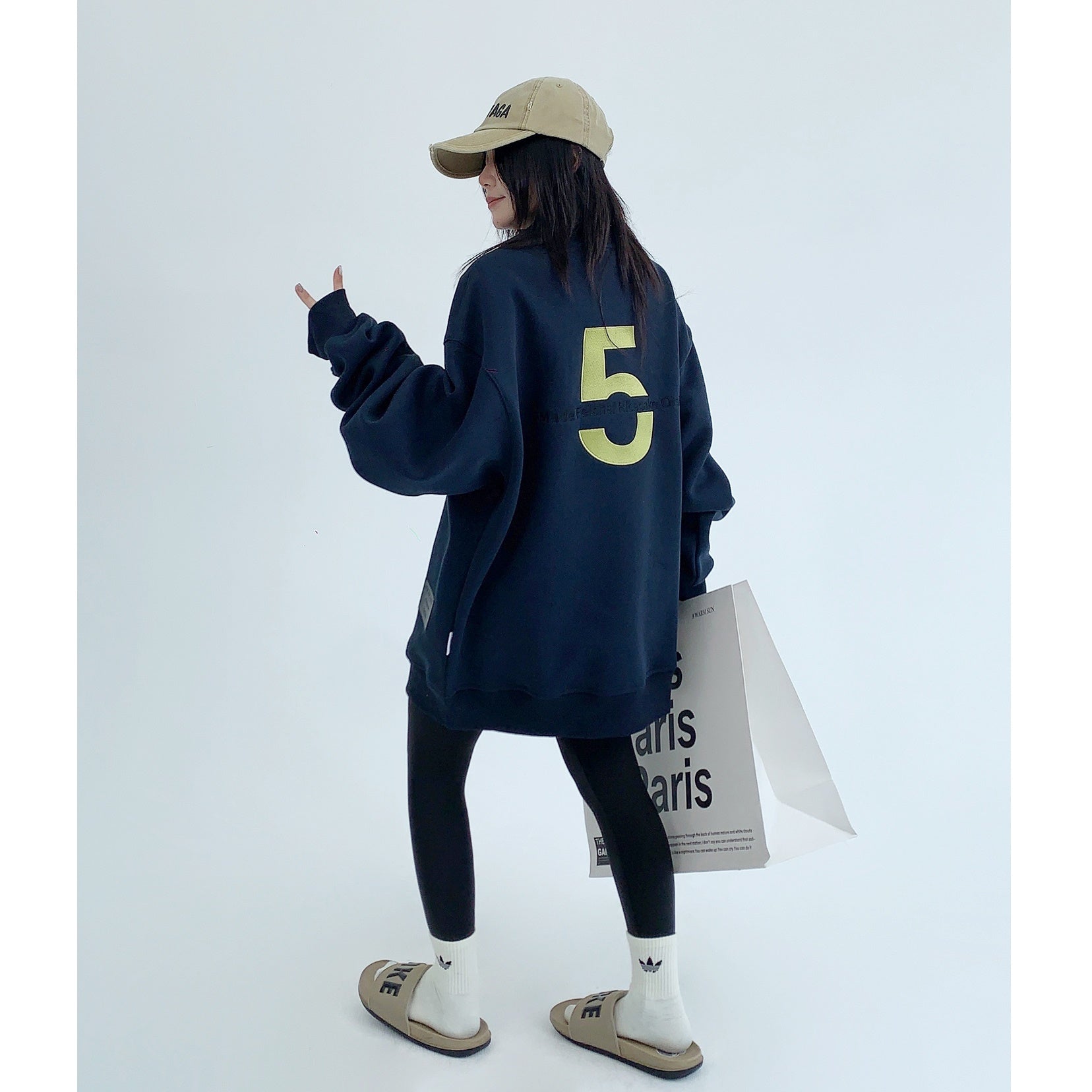 Oversize Embroidered No.5 Crewneck Sweat MW9353