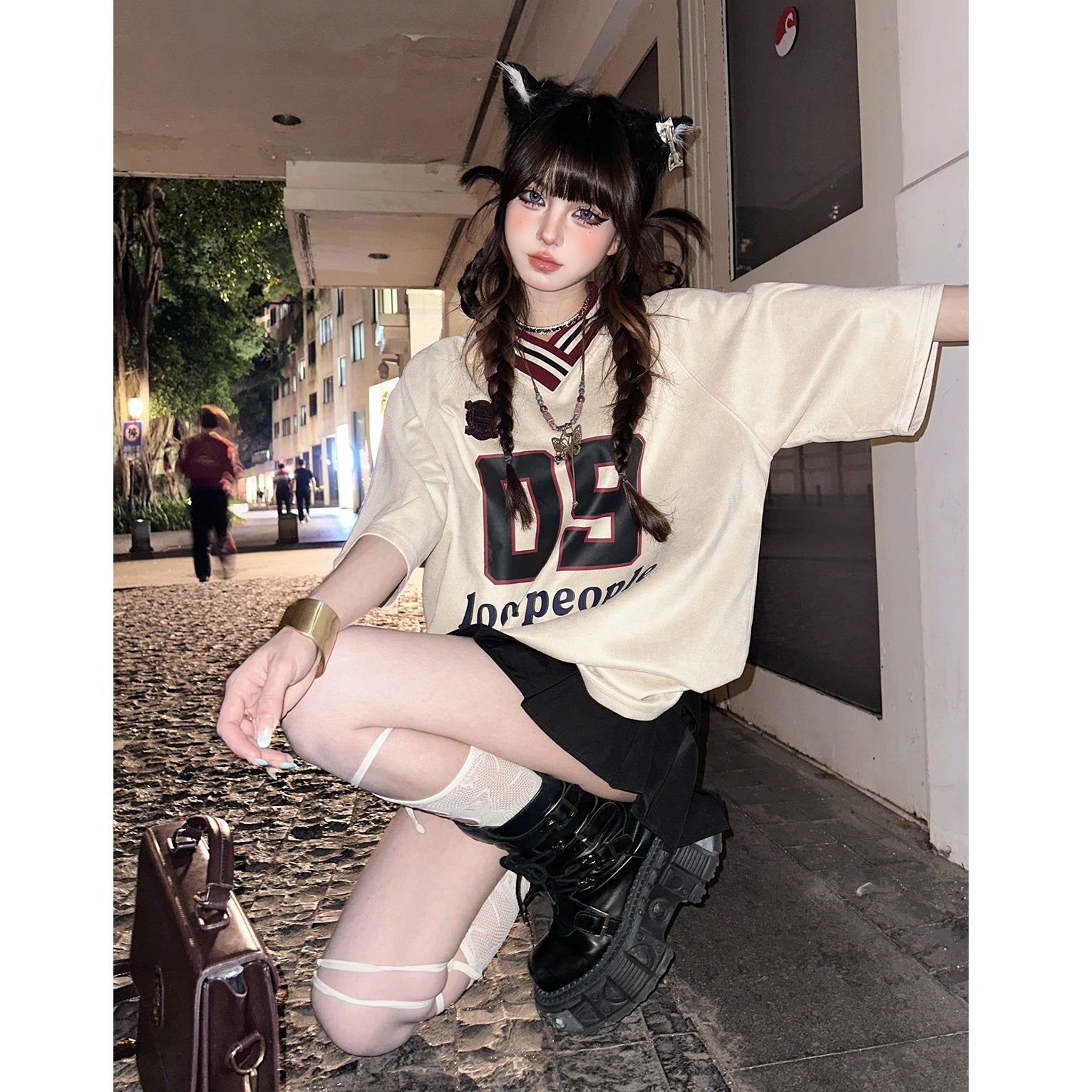 Sports Style V-Neck Number T-Shirt KK2054