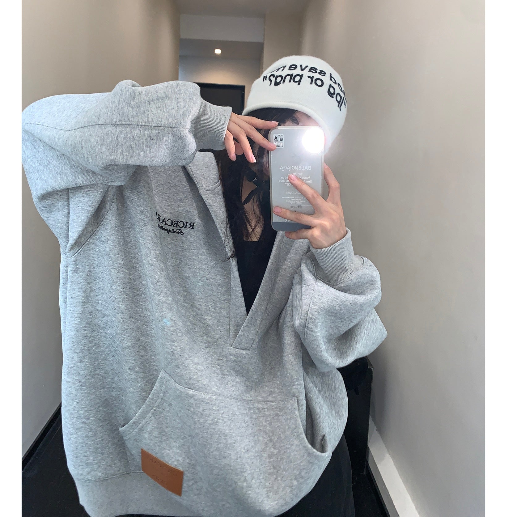 Lazy Loose Embroidered Large V-neck Hooded Sweat MW9350