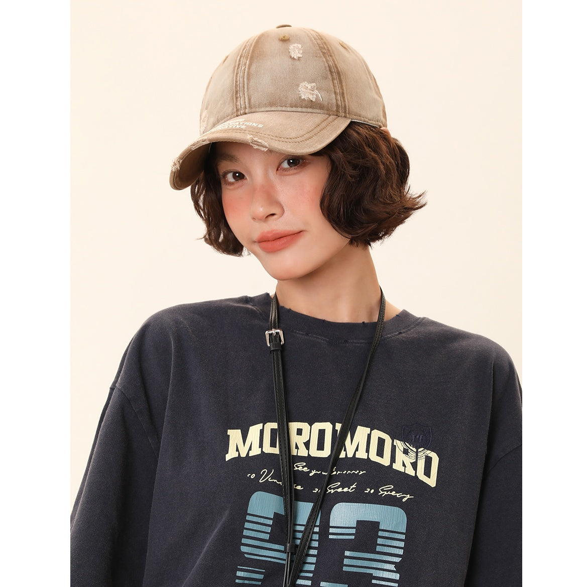 Washed Ripped Wide-brimmed Cap MW10118