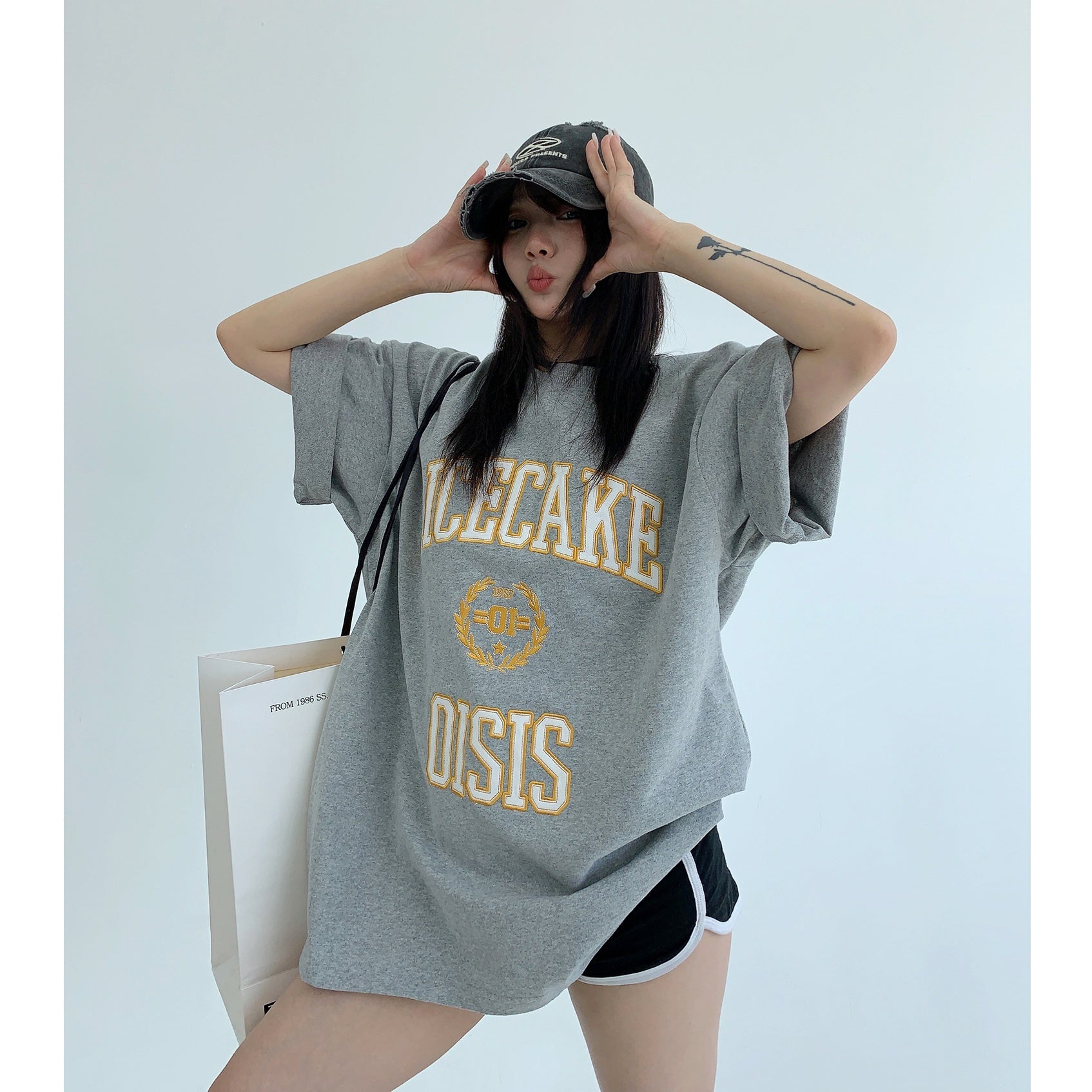 Patch Embroidery Oversize T-shirt MW10069