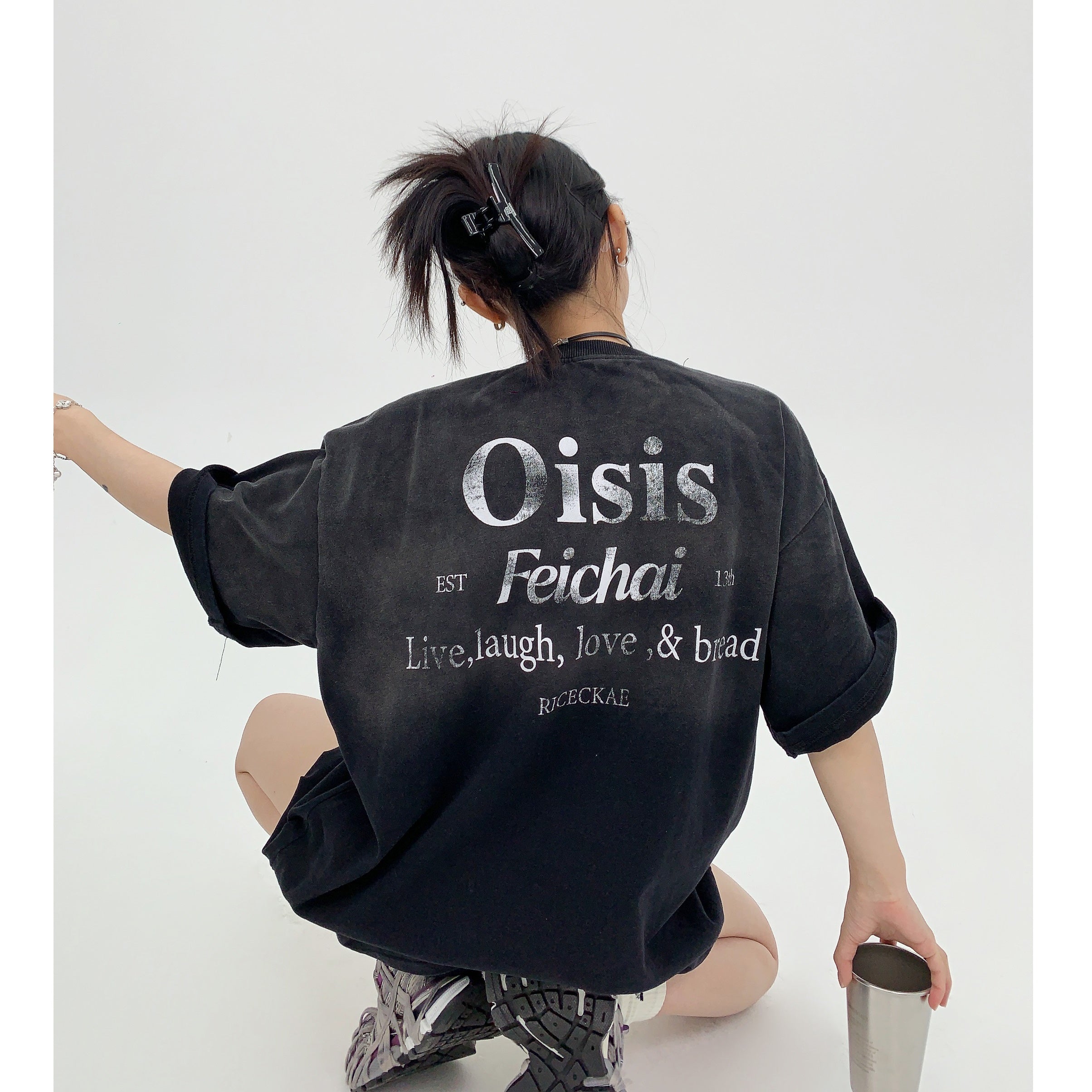Aged Gradient Scratched Letter Print T-Shirt MW9147