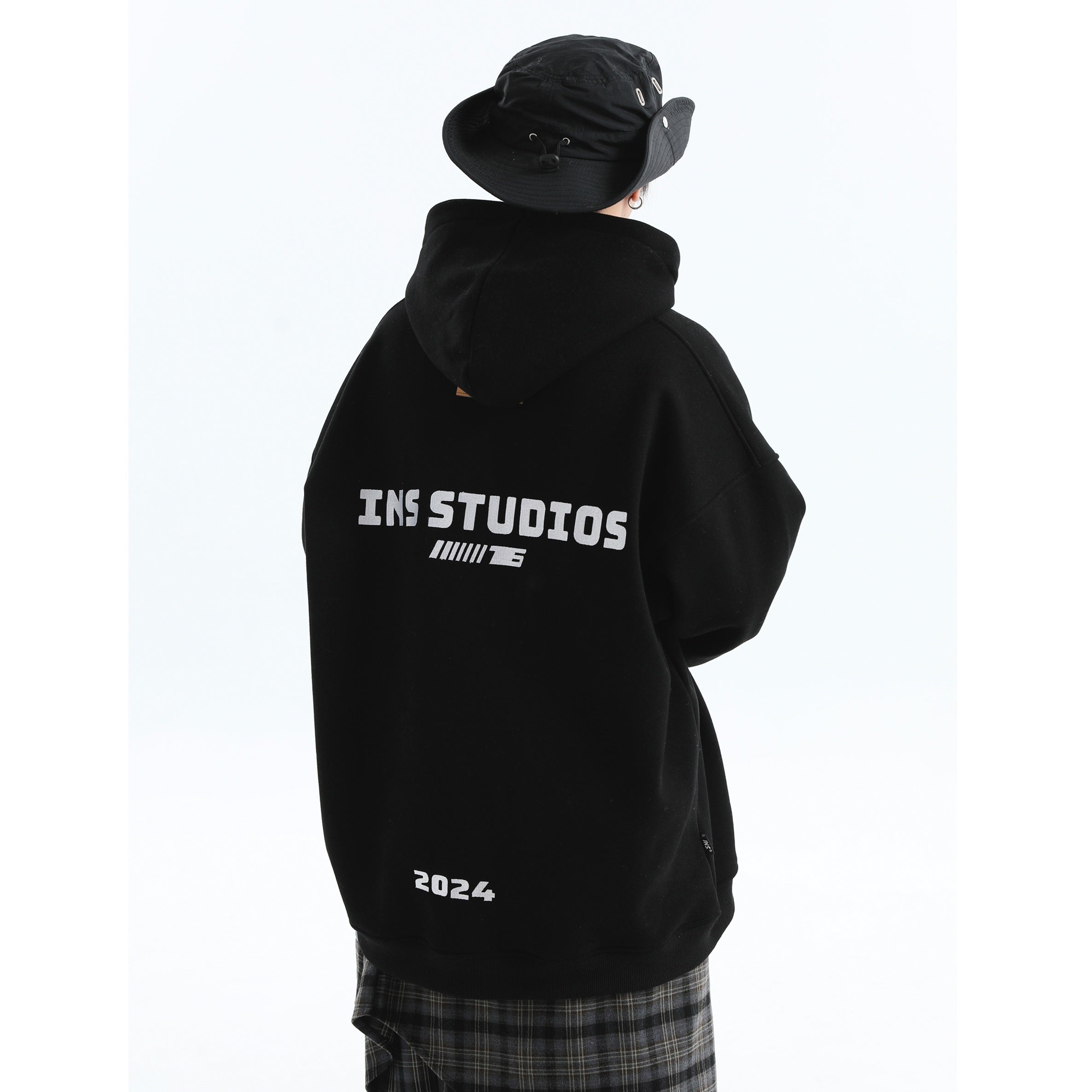 Embroidered LOGO OverSize Hoodie IN7011