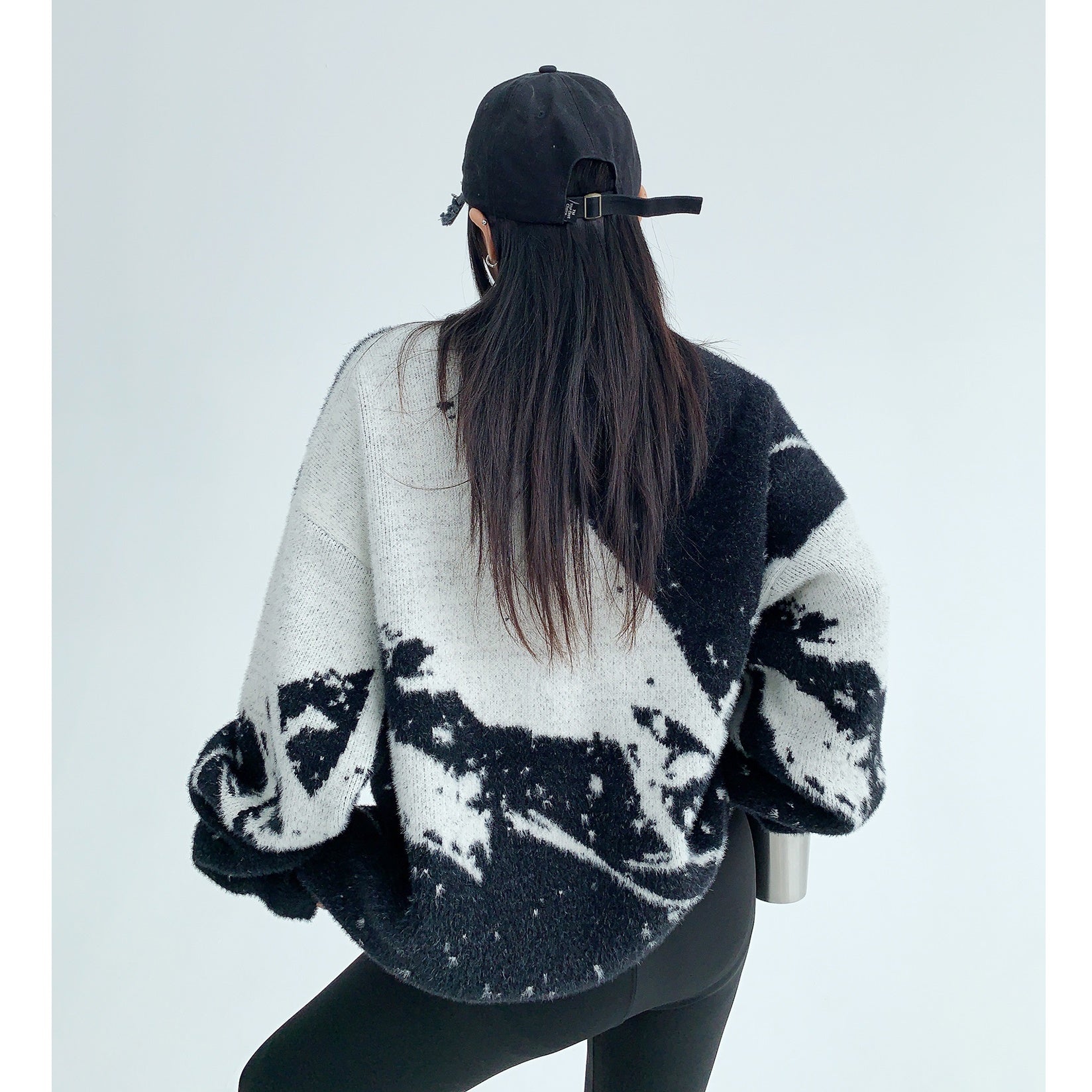 Round Neck Marble Design Loose Knitted Jacket MW9509