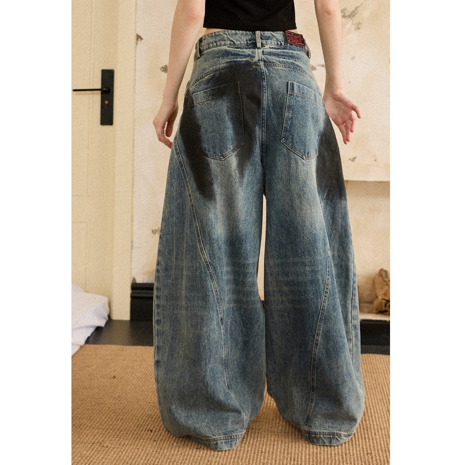 Ripped Spray Loose Scimitar Jeans EZ186