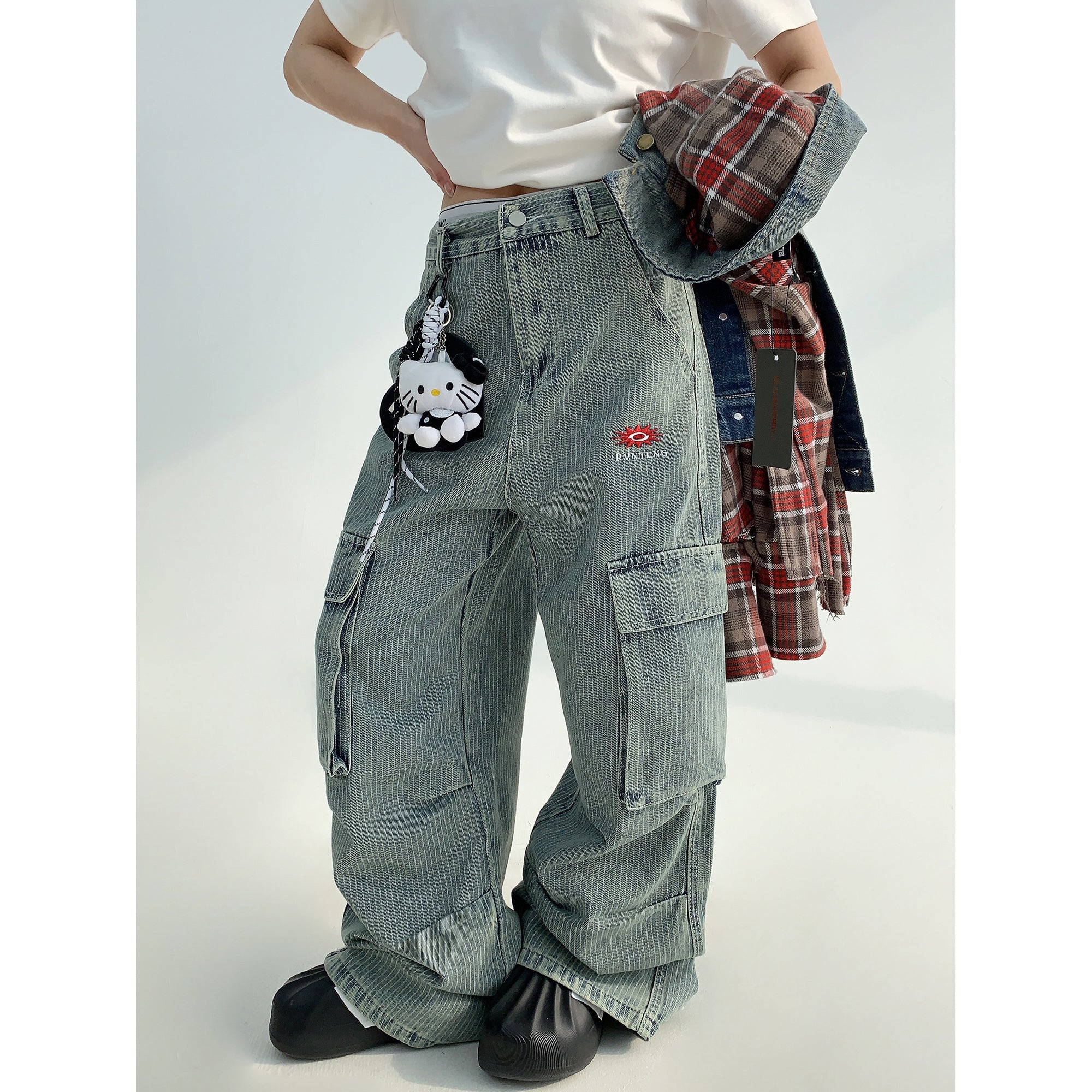 Distressed Stripe Denim Cargo Pants MW9812