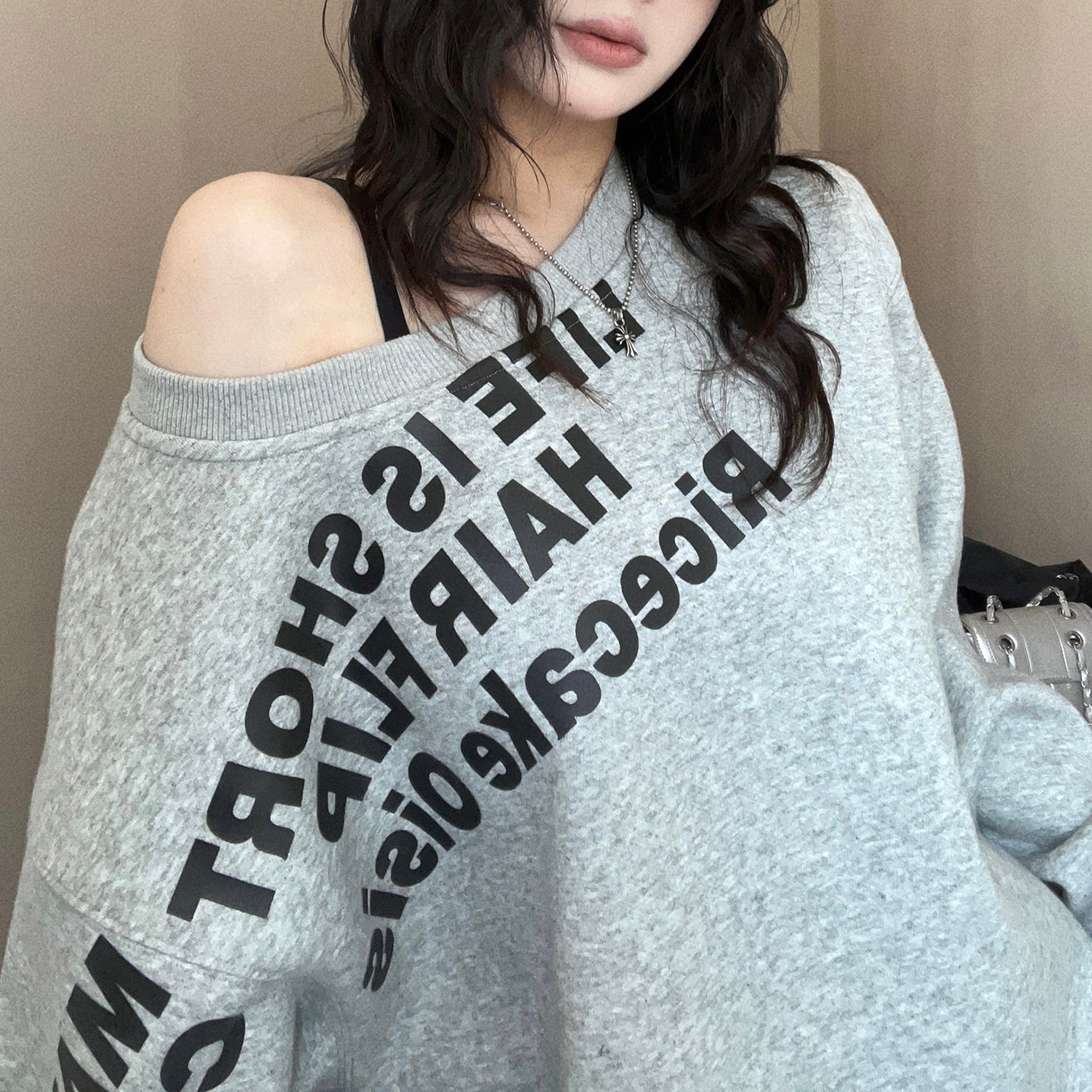 Slanted Shoulder OverSize Lettering Sweat MW9462