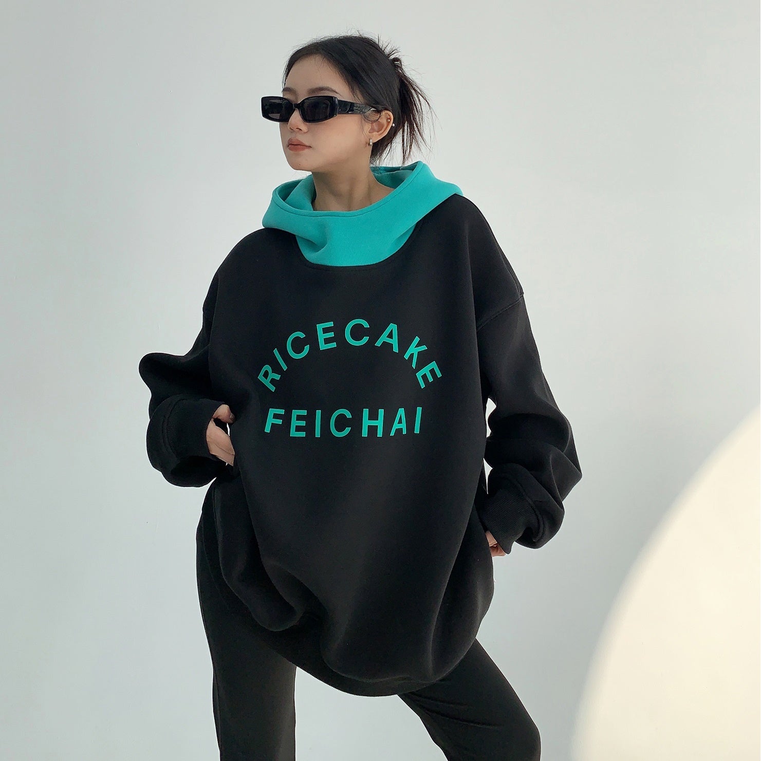 Contrast Stitching Lettering Hoodie MW9646