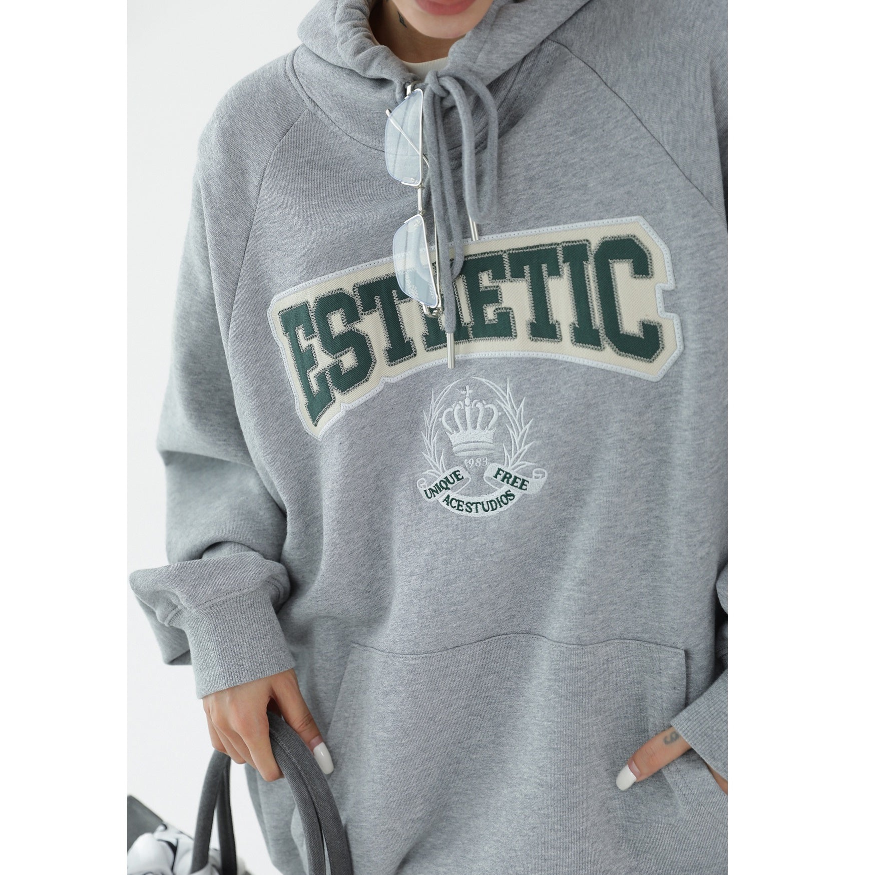 College Style Appliqué Embroidery Hoodie AC7068