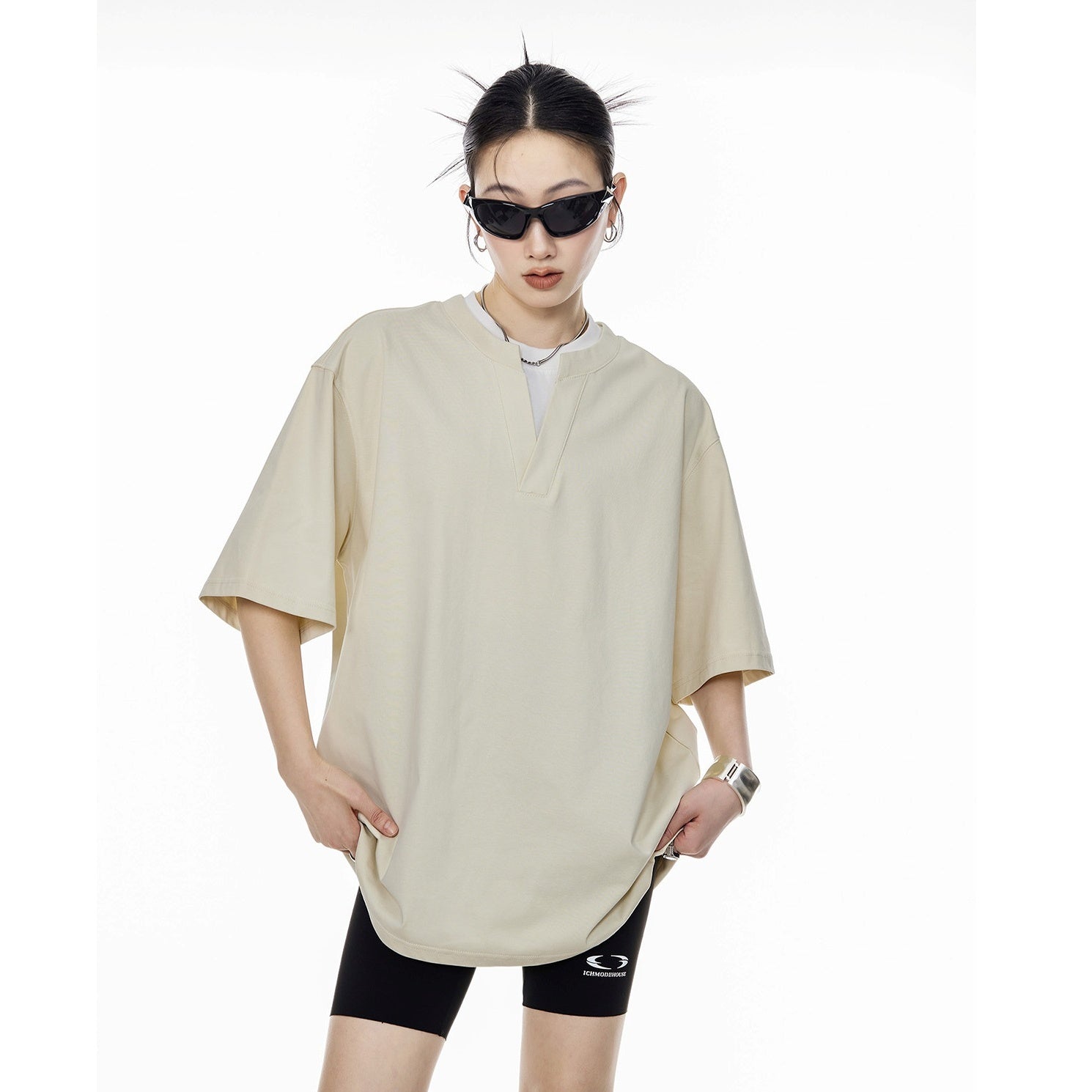 Contrast Color Fake Layered T-Shirt IC9036