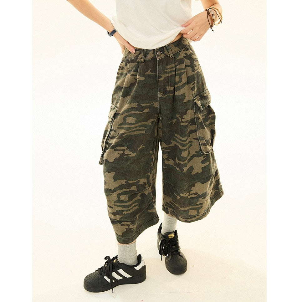 Camouflage Loose Straight Cropped Cargo Pants MW9265