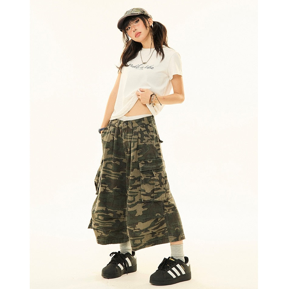 Camouflage Loose Straight Cropped Cargo Pants MW9265