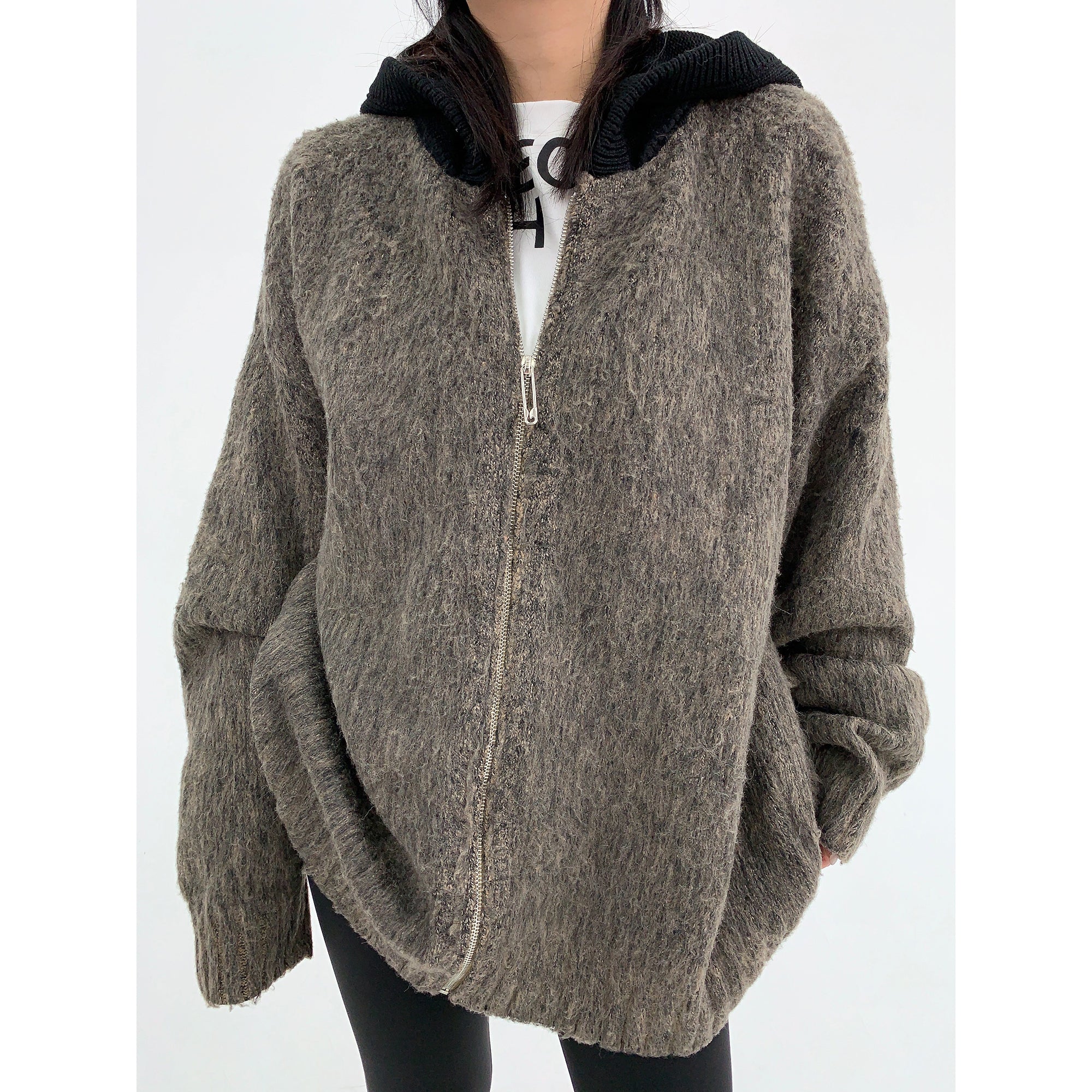 Bristles Contrast Thickened Knitted Hooded Jacket MW9612