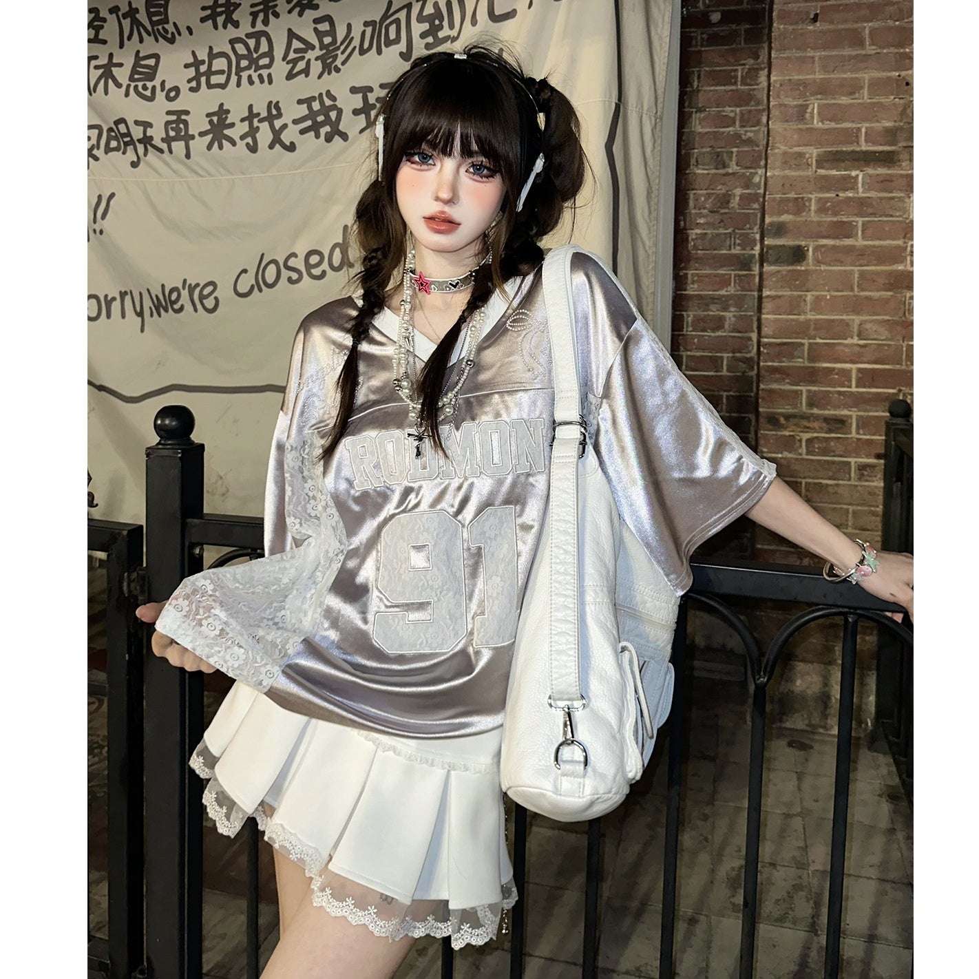 V-neck Lace Embroidery Shiny T-shirt KK2052