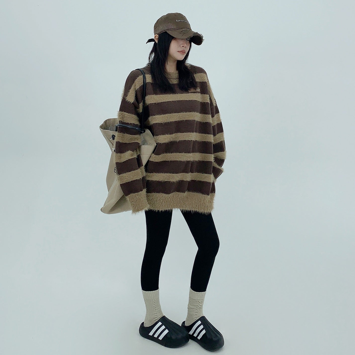 Plush Border Crewneck Sweater MW9793