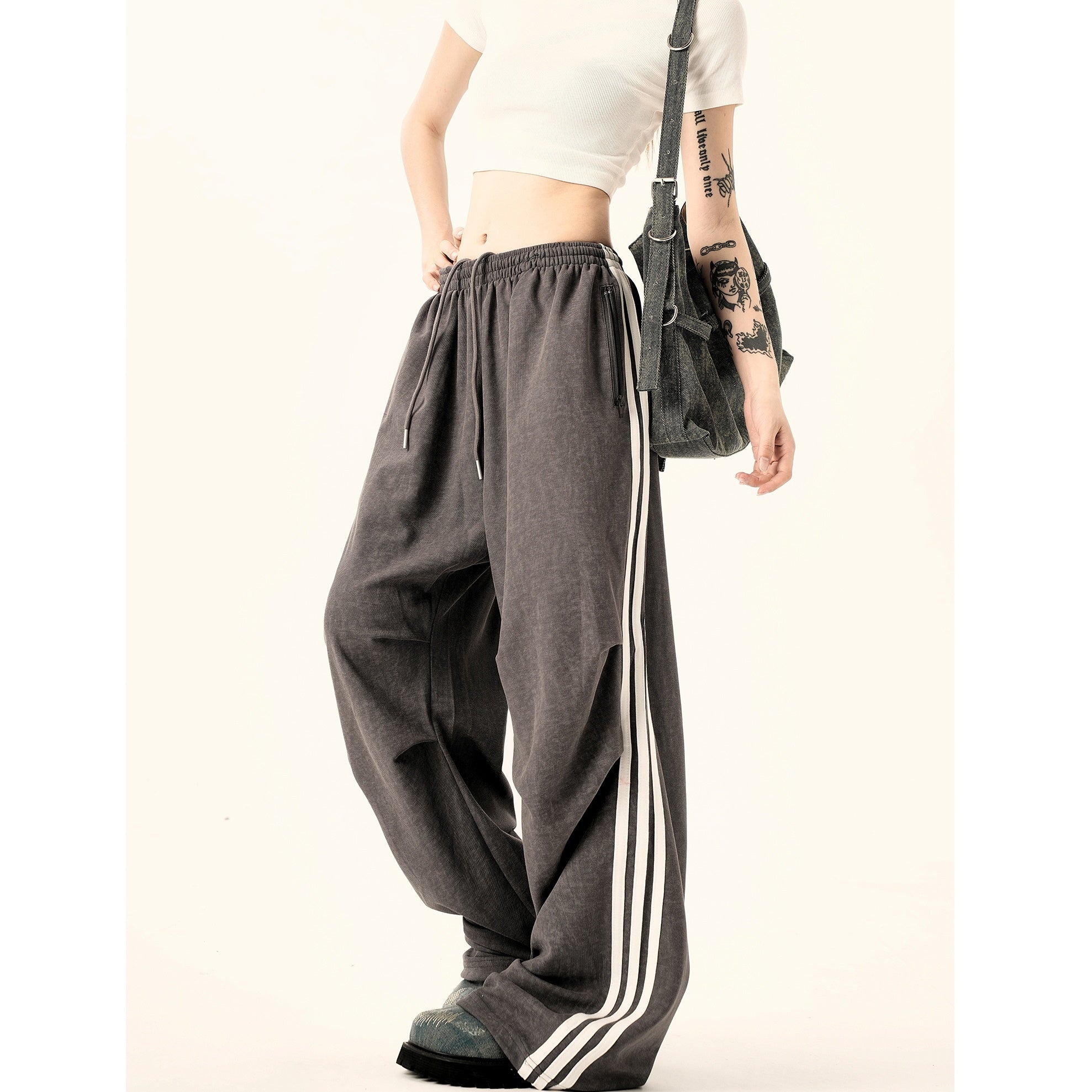 Side Three-bar Striped Wide-leg Sweat Pants MW9339