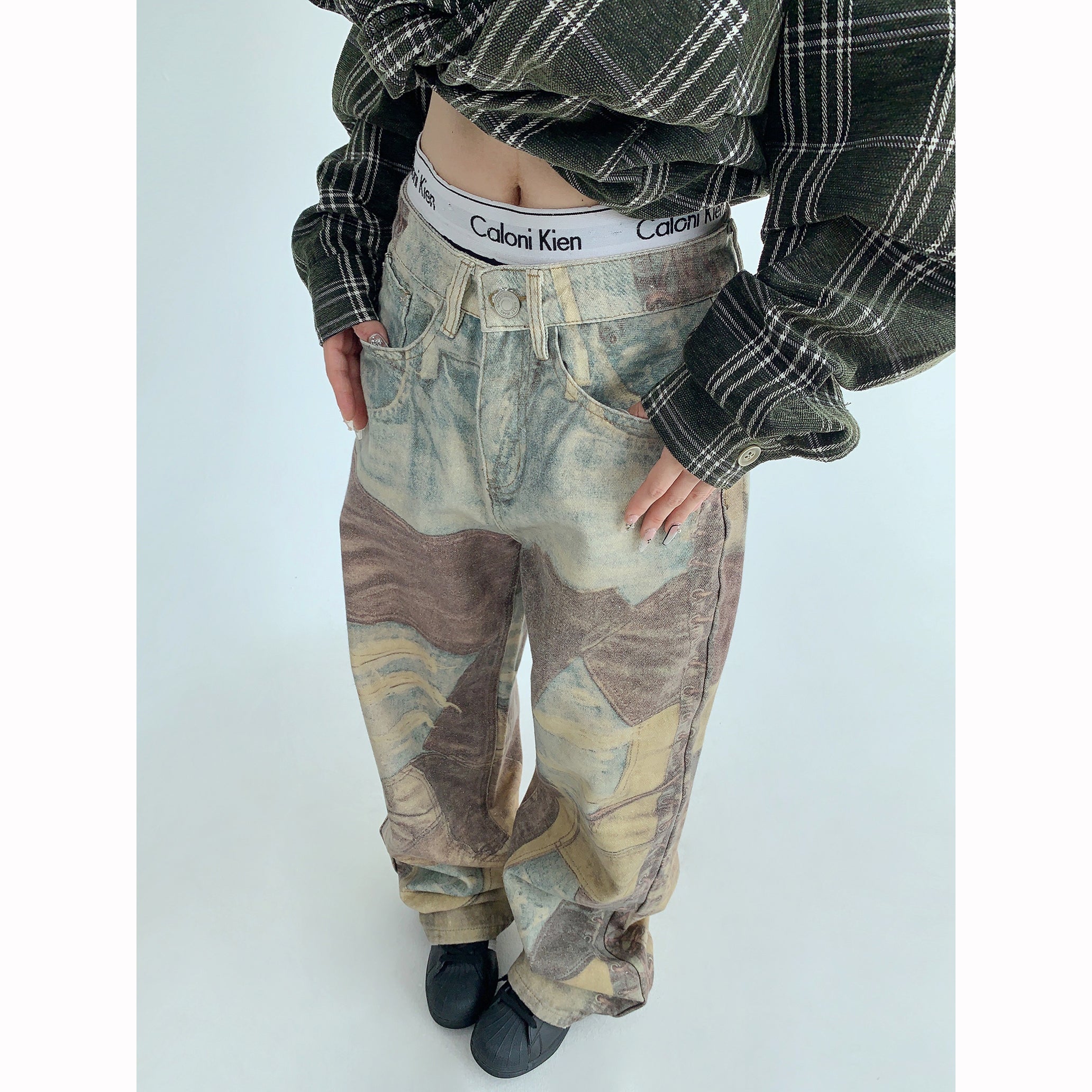 Heavy Industry Distressed Printed Straight Jeans MW9499