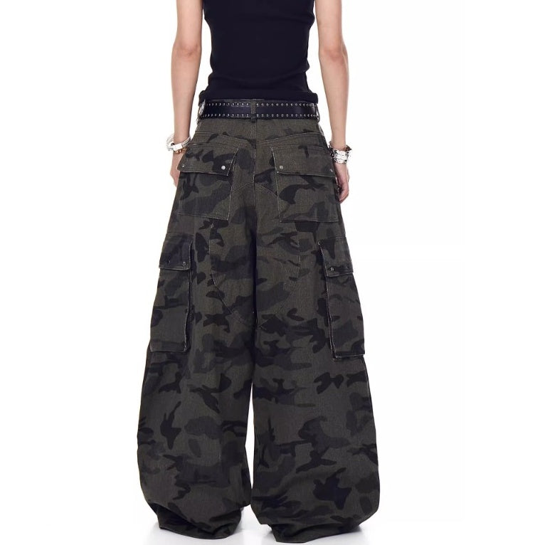 Camouflage Wide Cargo Curve Pants MW10204