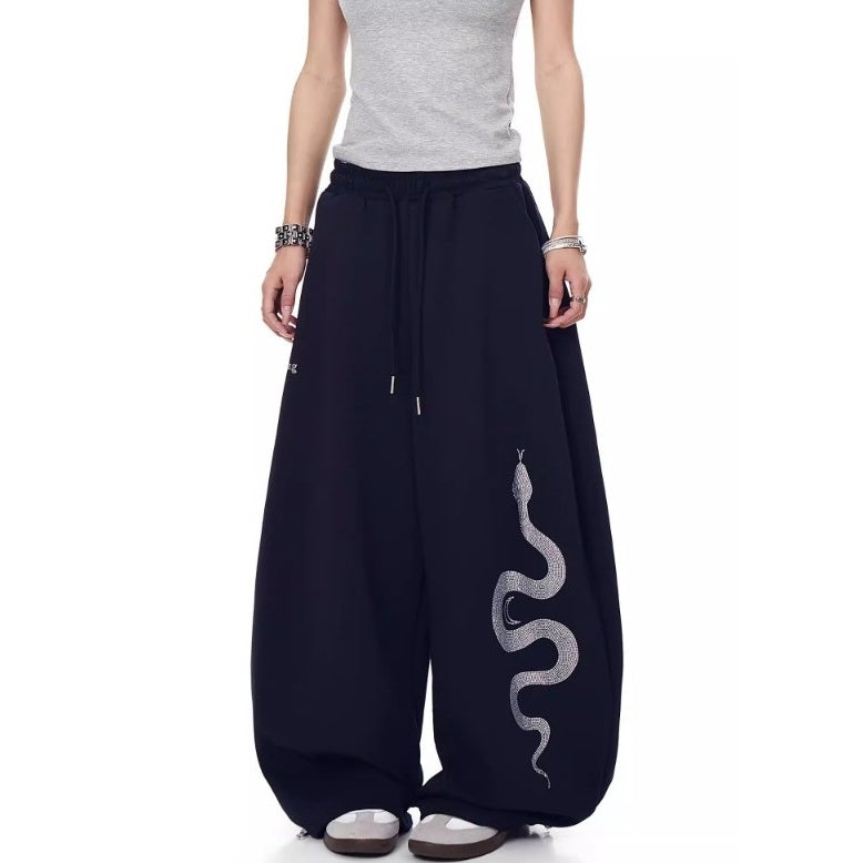 Snake Rhinestone Wide Curve Sweat Pants MW10388