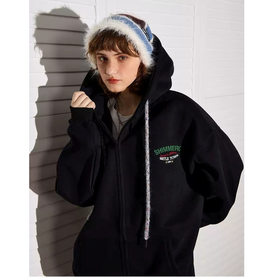 Letter Embroidered Hooded Sweat MW9483