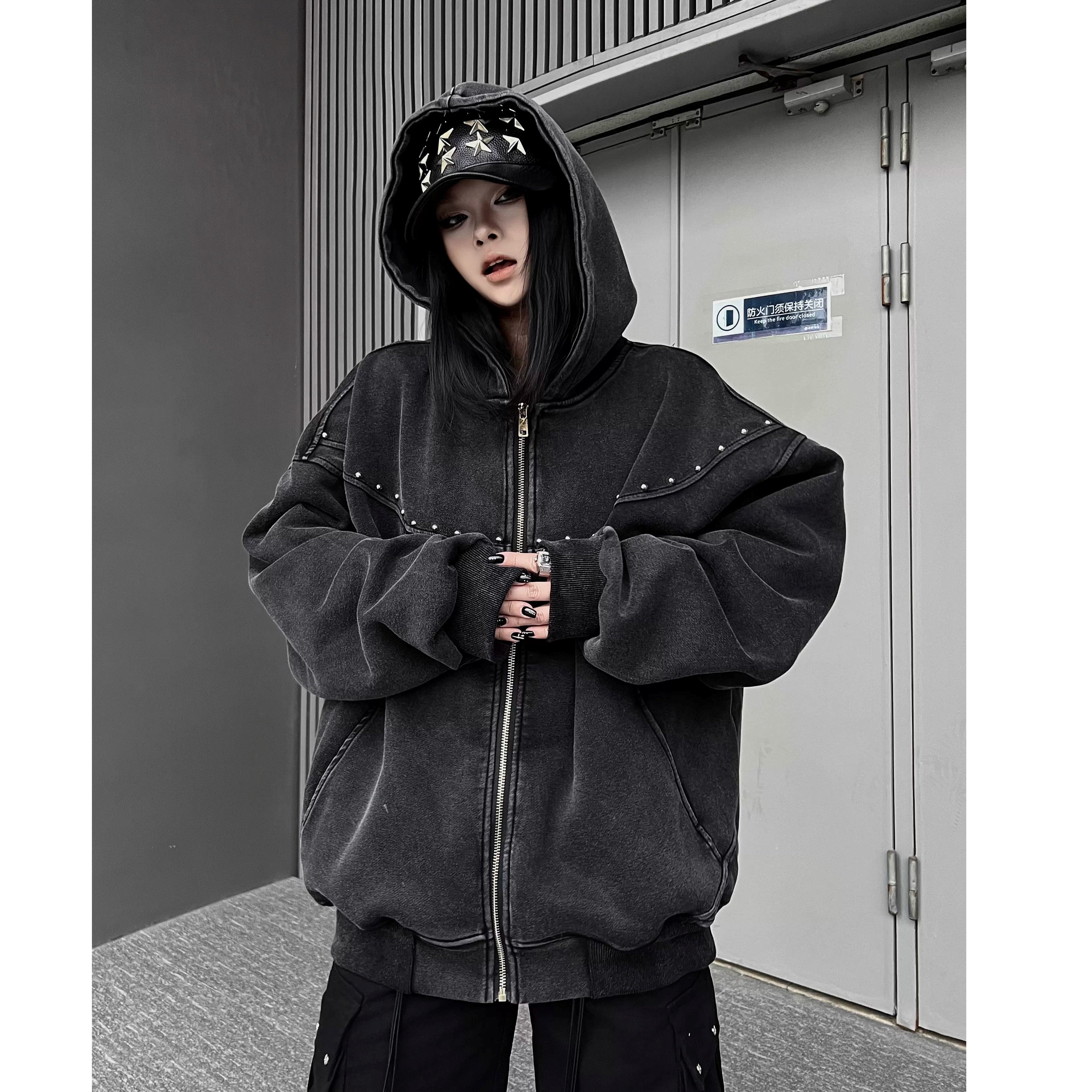 Studded Design Washed Hooded Sweat MW10346