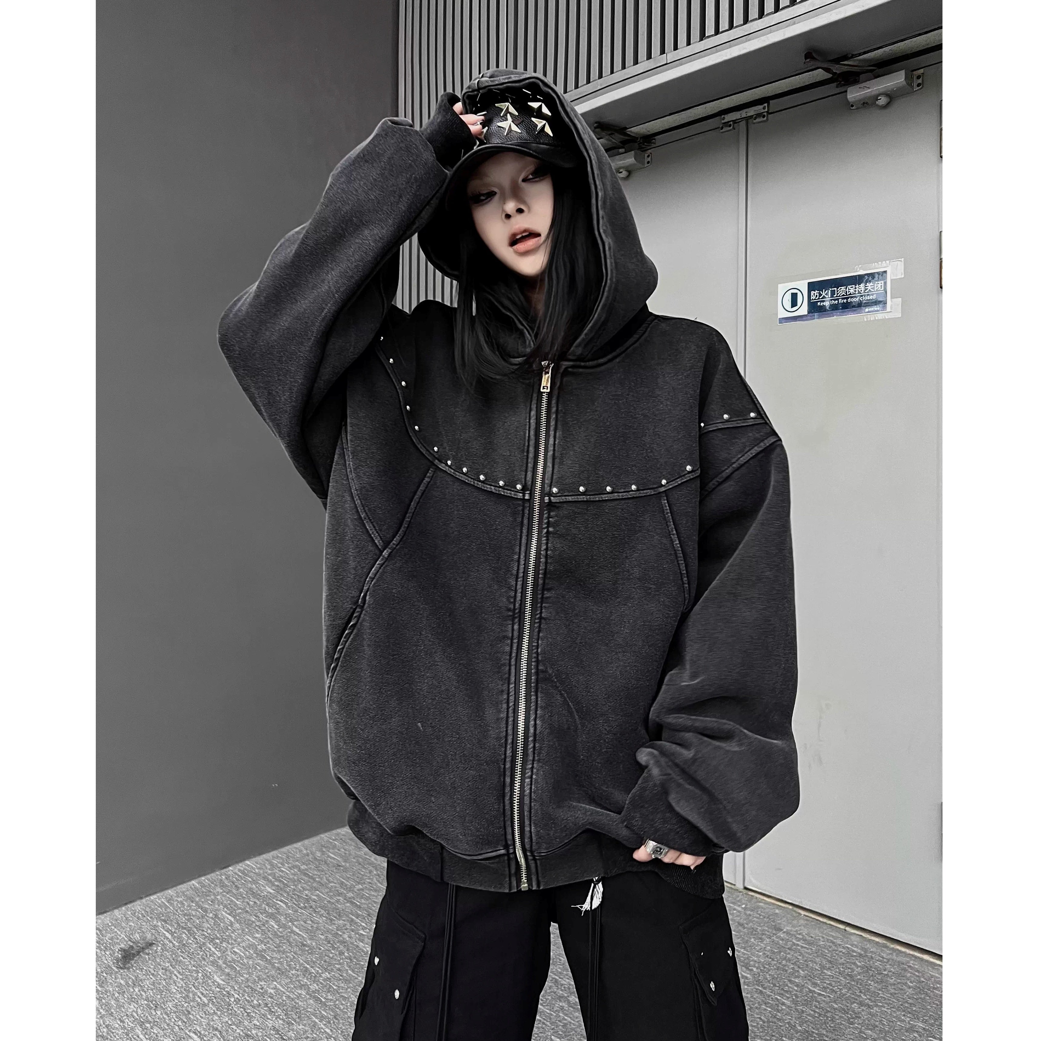 Studded Design Washed Hooded Sweat MW10346