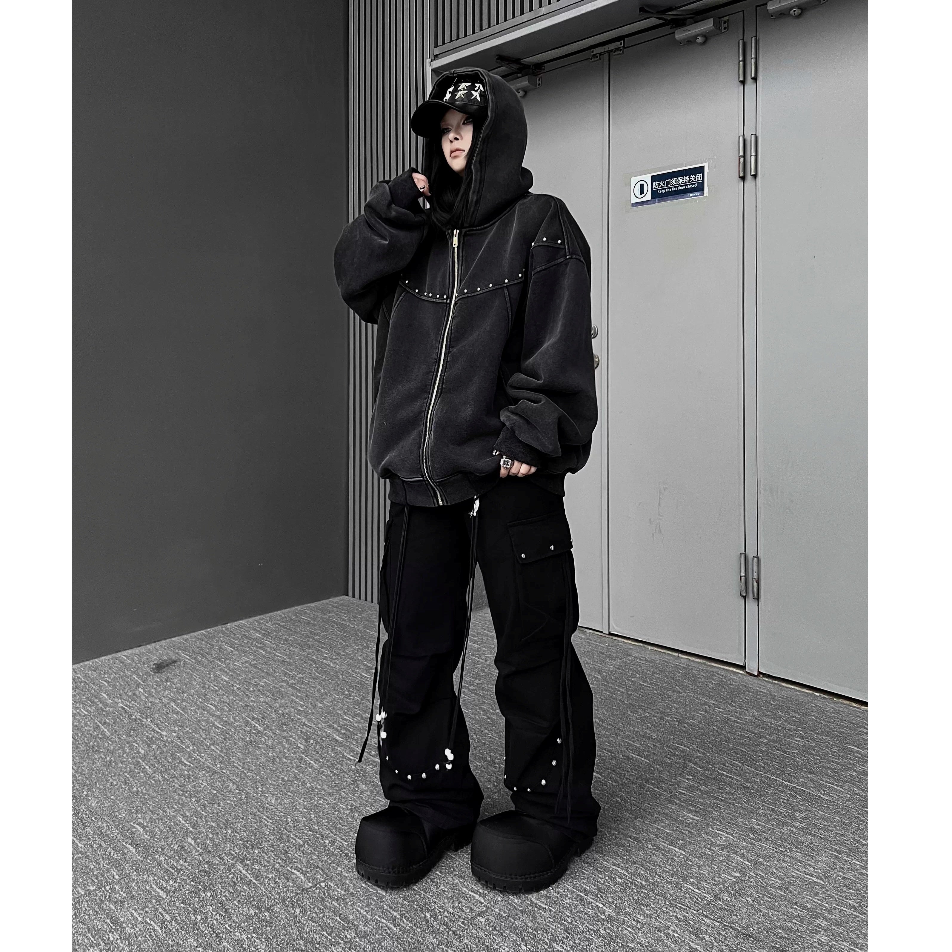 Studded Design Washed Hooded Sweat MW10346