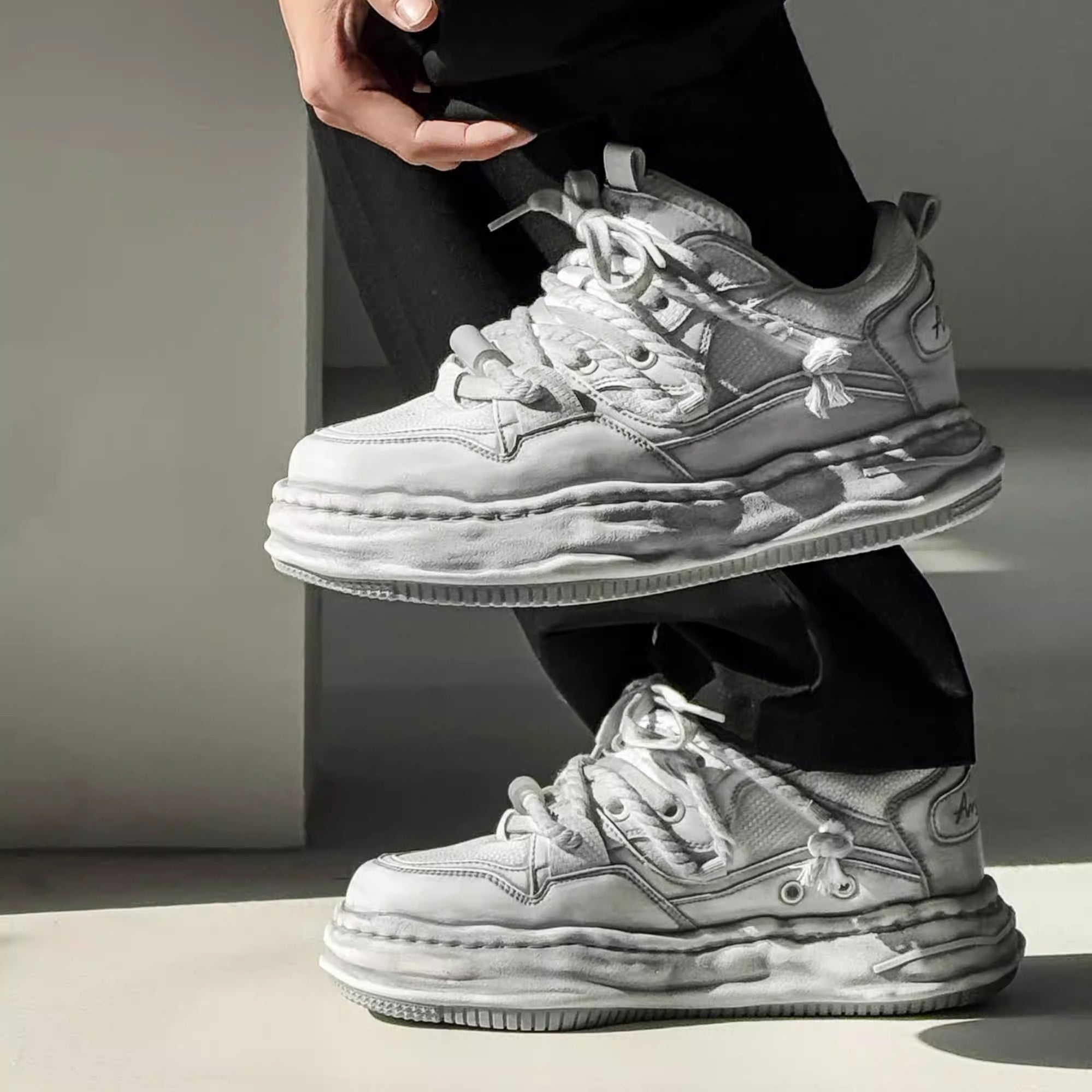 Smudge Design Invisible Heightened Sneaker FG2001