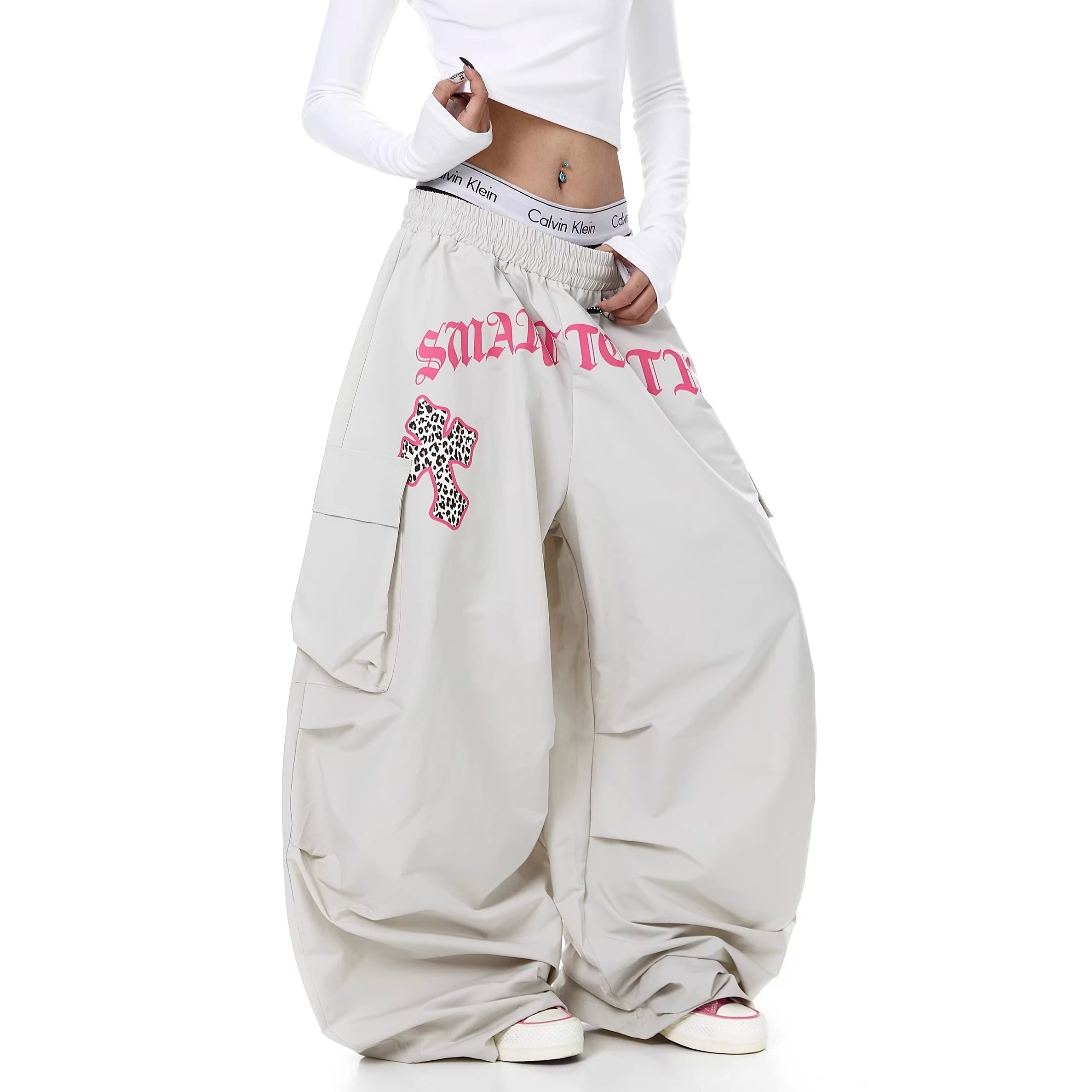 Letter Print Pleated Paratrooper Cargo Pants BK7074