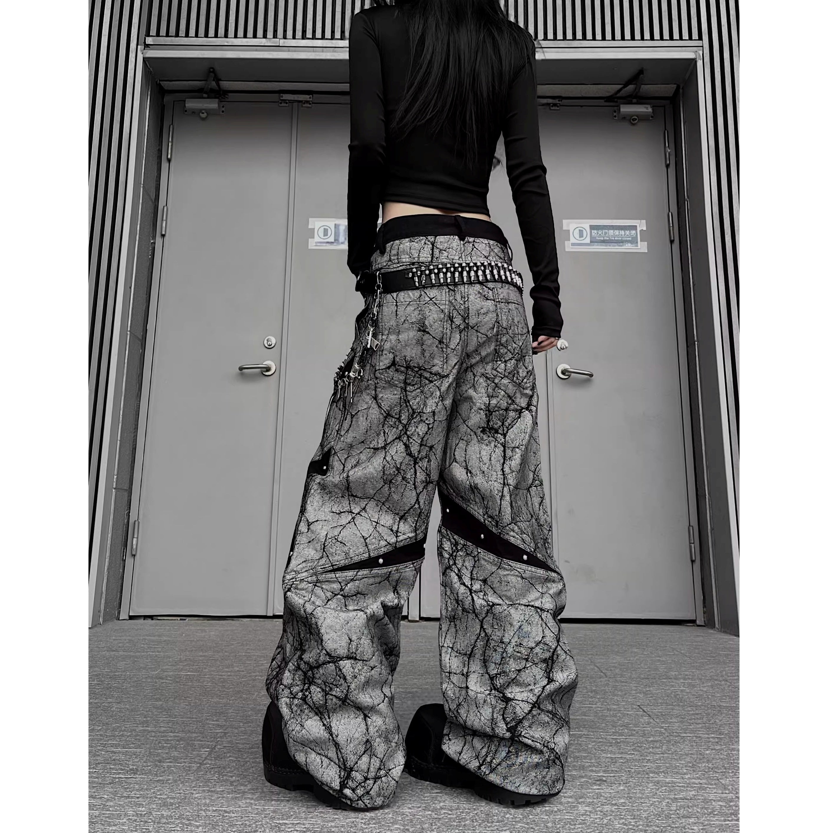 Crack Rivet Patchwork Wide-leg Jeans MW10348