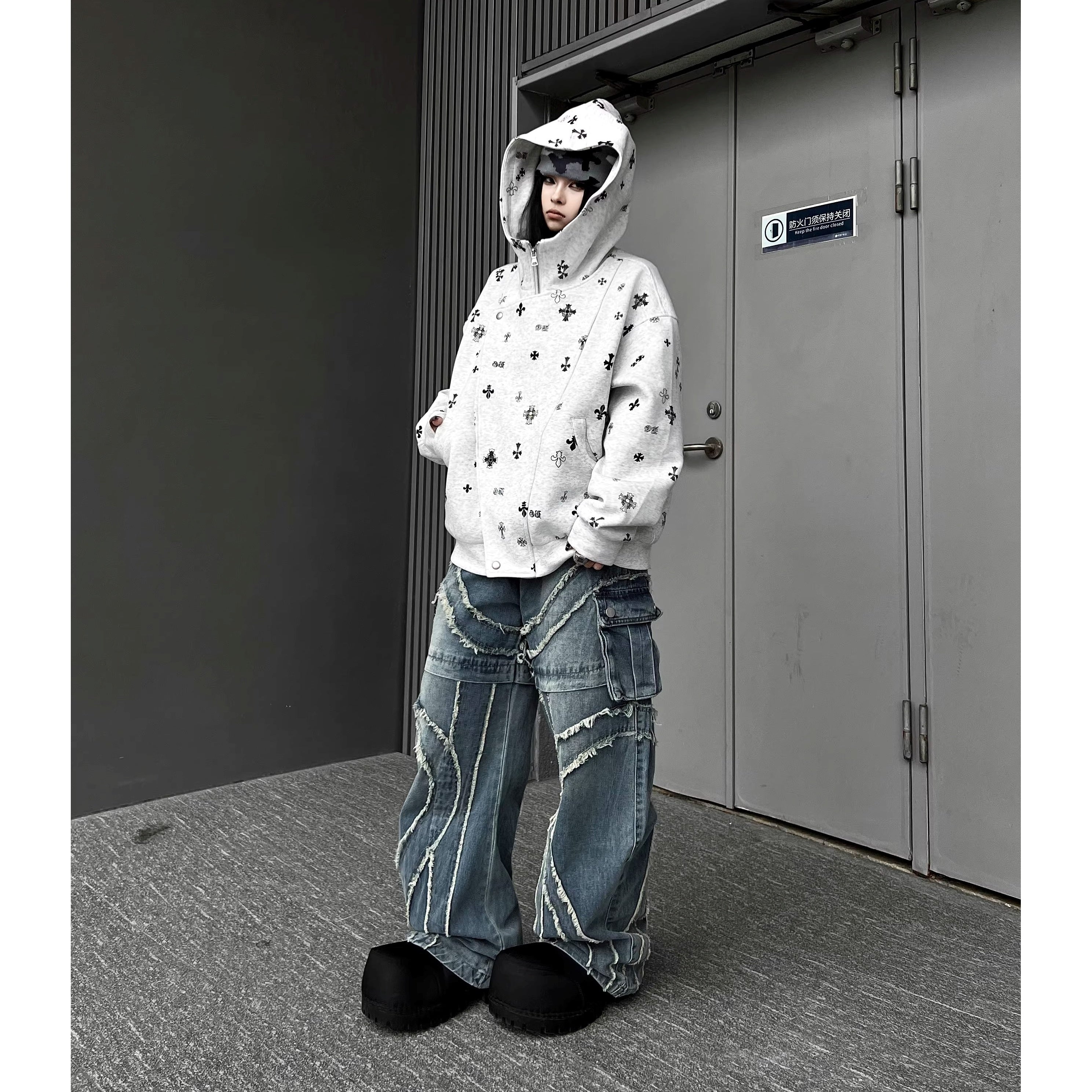 Washed Raw Edge Spliced Curve Jeans MW10351