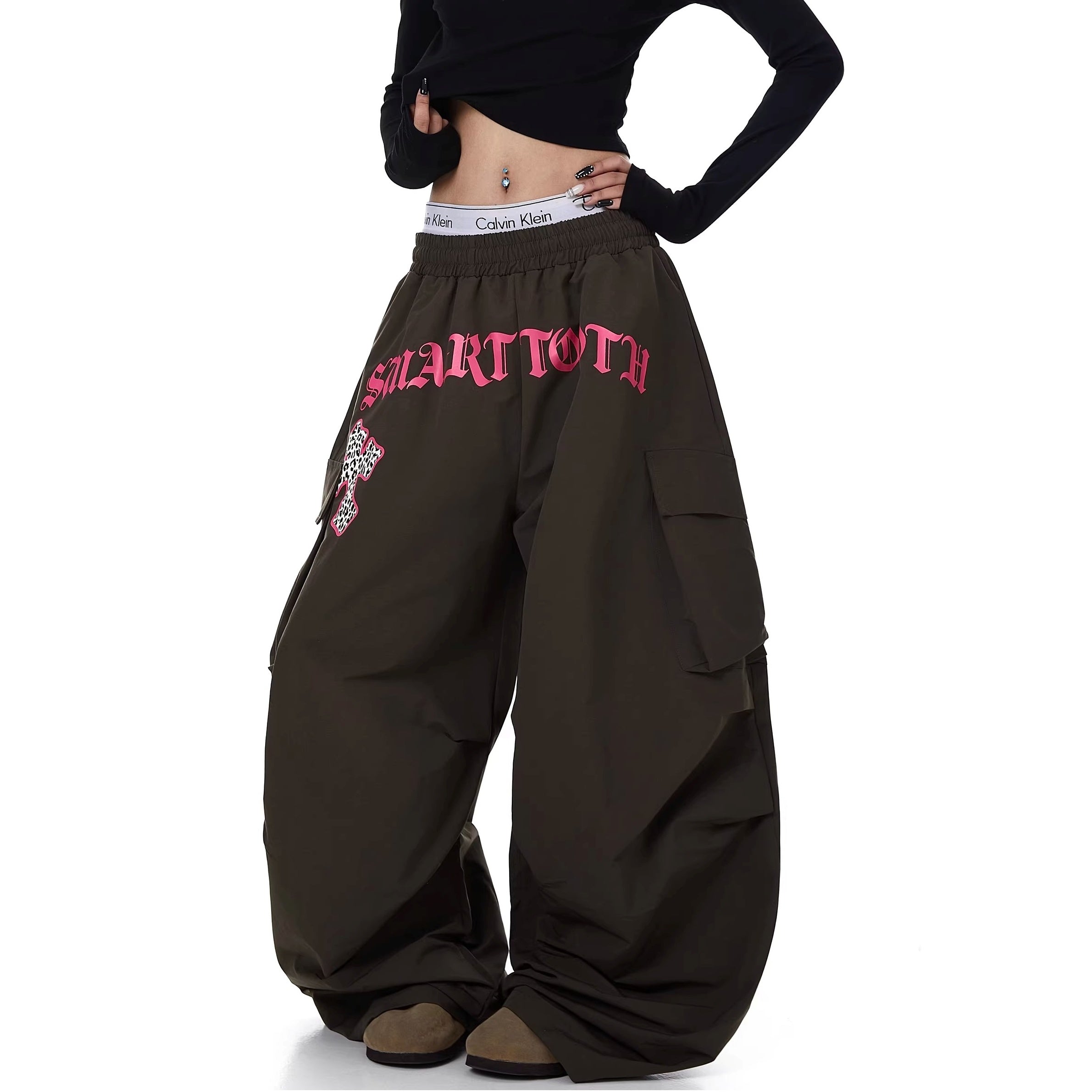 Letter Print Pleated Paratrooper Cargo Pants BK7074